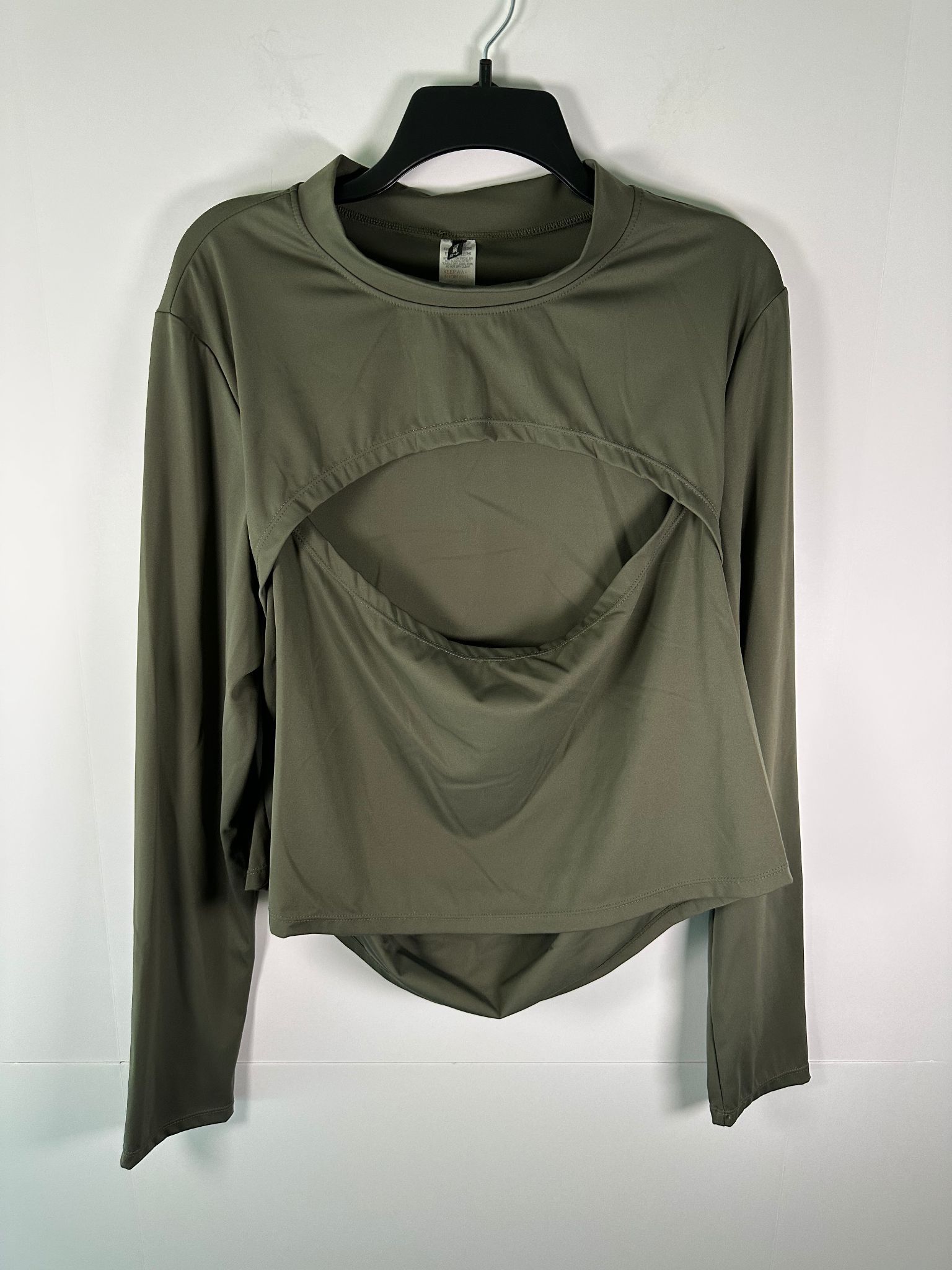 PrettyLittleThing PrettyLittleThing Top Womens 18 Long Sleeve Cutout Drape Size XXL / US 16-18 / IT 52-54 - 1 Thumbnail
