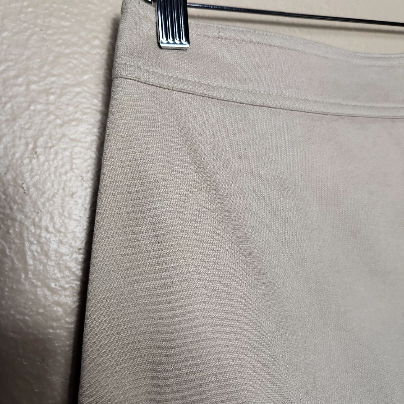 Club Monaco Club Monaco Womens Skirt Size 4 Khaki Beige Flounce Trumpet Size 27" / US 4 / IT 40 - 3 Thumbnail