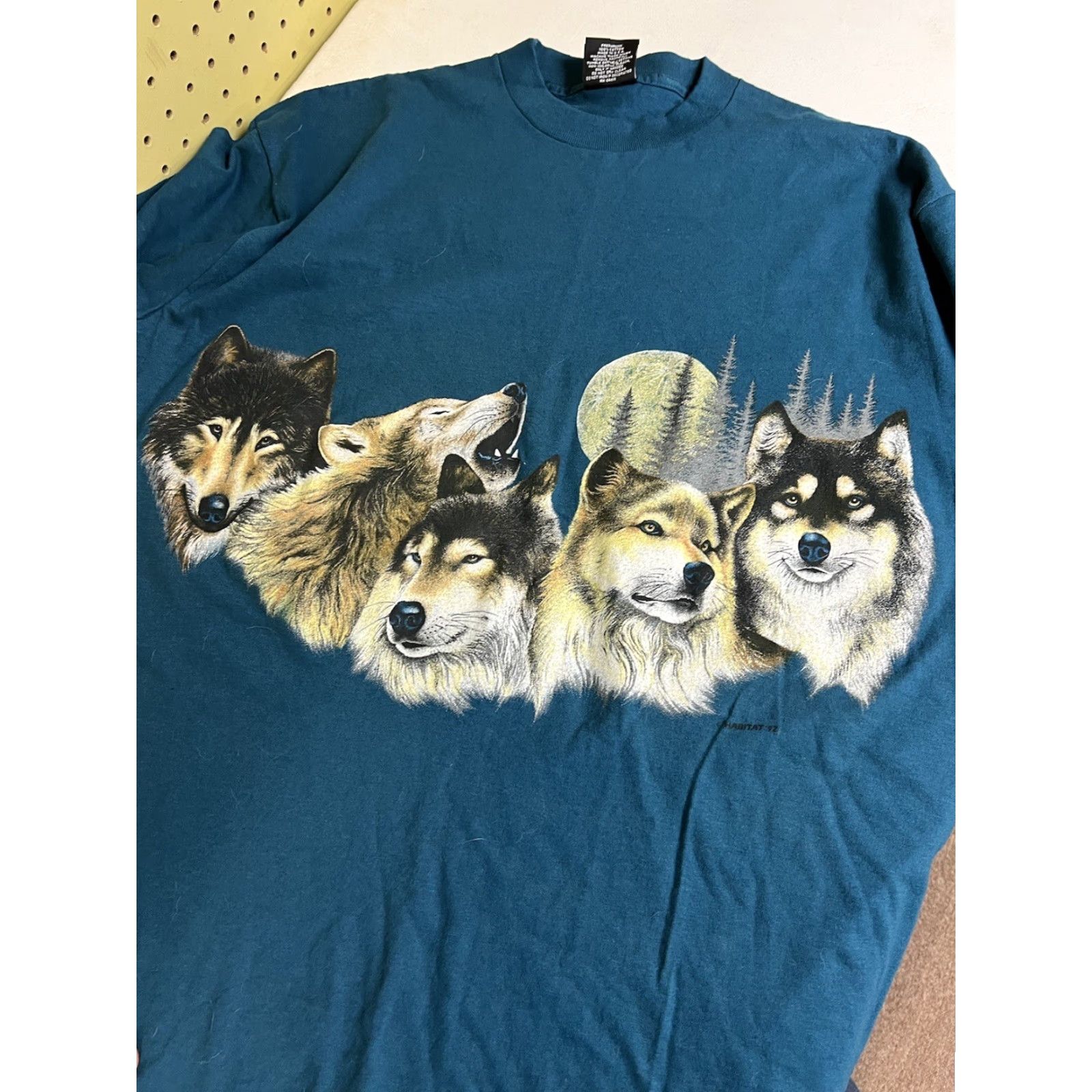 Habitat VINTAGE Habitat Vermont Wolf T-Shirt Unisex Adults L Green 90s 80s Graphic Print Crew Neck Short Sleeve Cotton Signal Sport NOS L Size US L / EU 52-54 / 3 - 5 Thumbnail