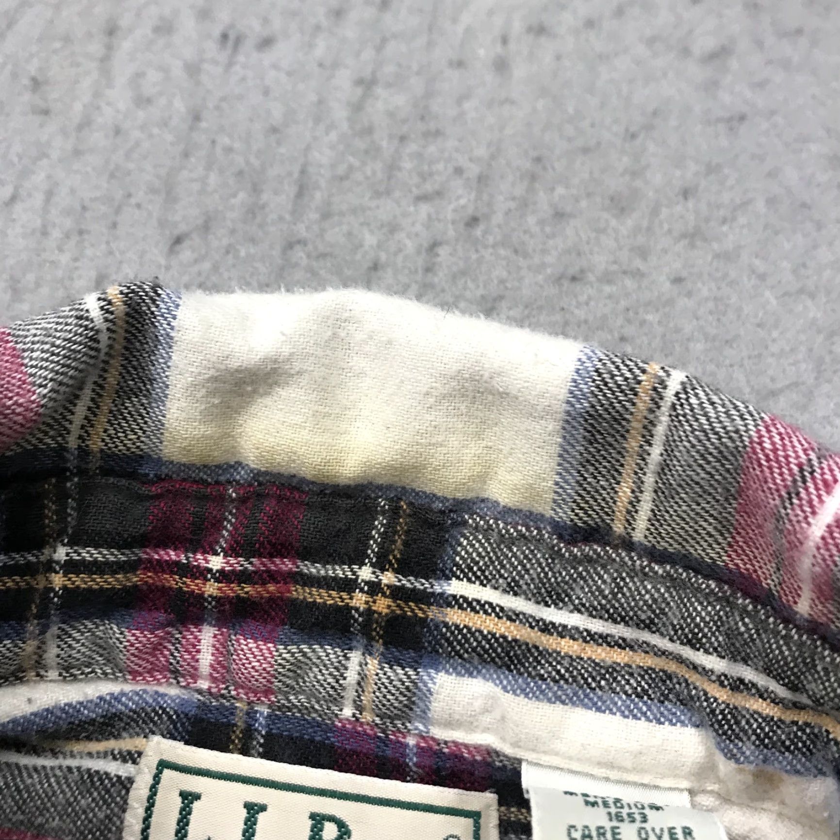 Vintage VINTAGE L.L. Bean Shirt Mens M Red Plaid Flannel Cotton Made USA 90s Shirt Mens M Red Plaid Flannel Cotton Made USA 90s Size US M / EU 48-50 / 2 - 5 Thumbnail