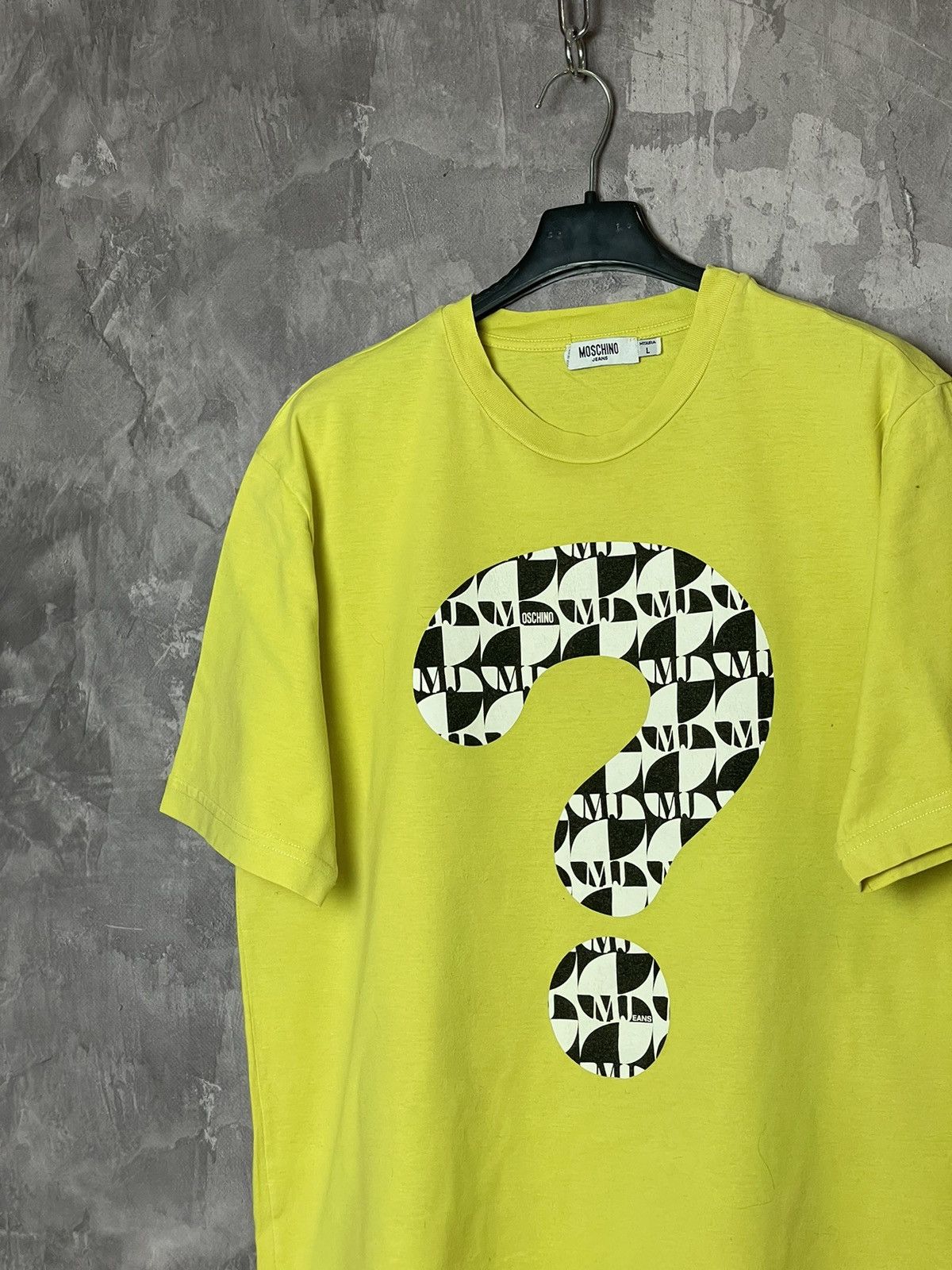 Designer × Moschino × Vintage Vintage Moschino Jeans Question Mark t shirt Size US L / EU 52-54 / 3 - 6 Thumbnail