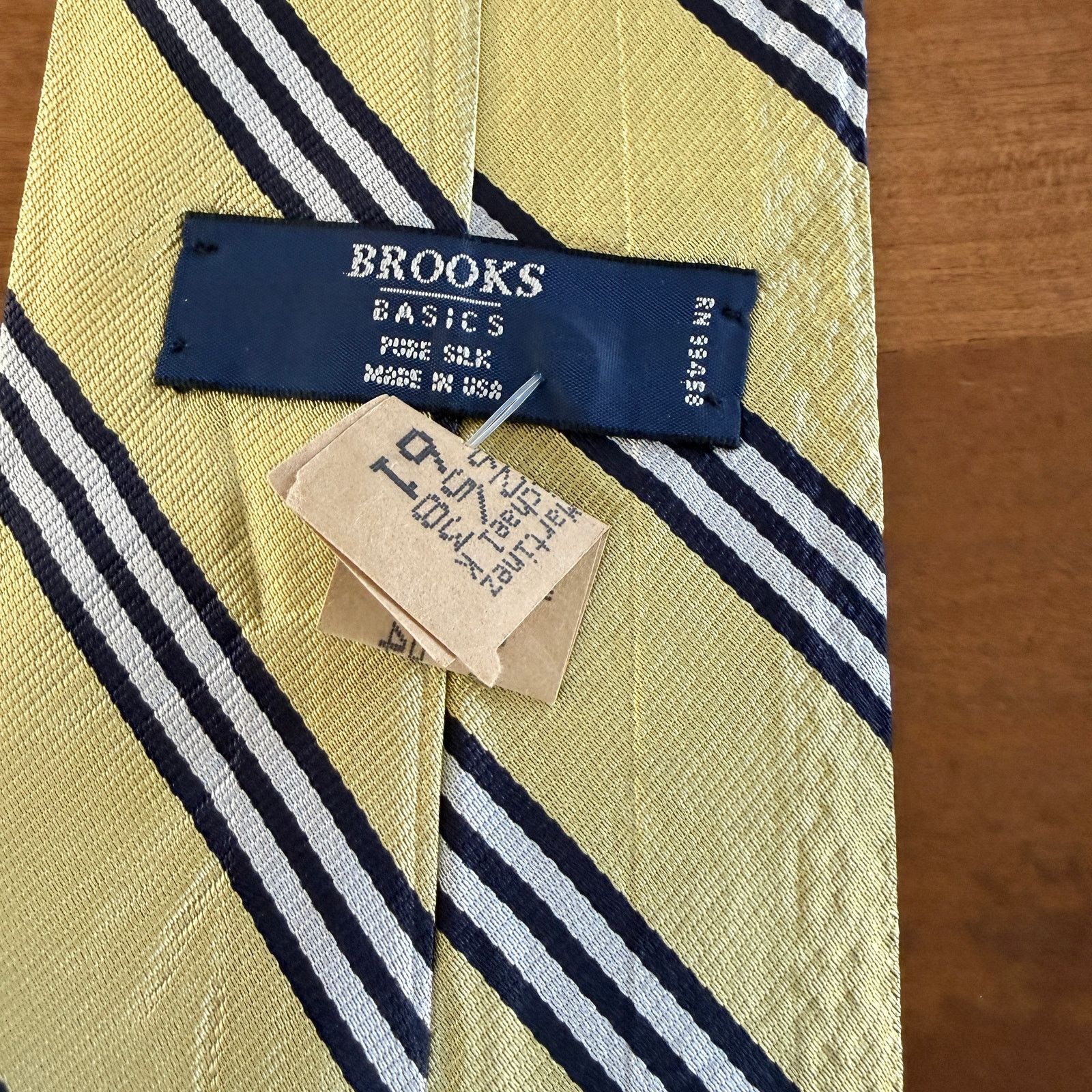 Brooks Brothers Brooks Brothers Basics Yellow Striped Silk Tie Size ONE SIZE - 4 Thumbnail
