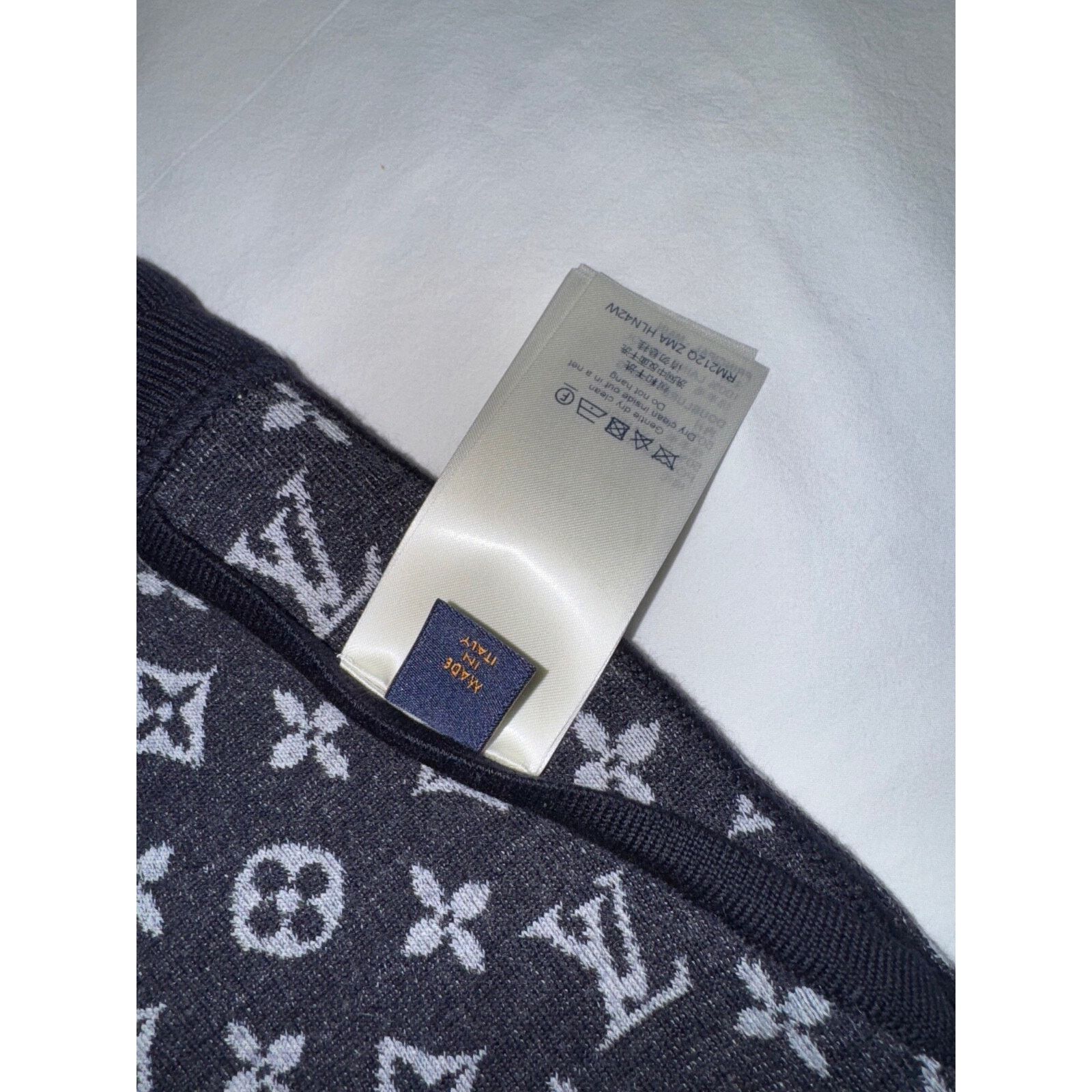 Louis Vuitton Louis Vuitton Reversible Monogram Pants Bleu Nuit Logo Wool Size US 34 / EU 50 - 14 Thumbnail
