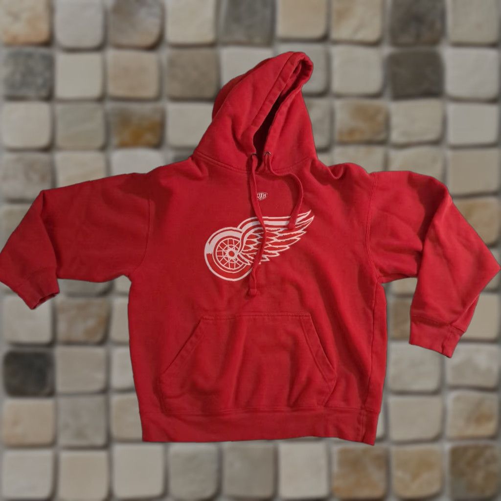 Vintage Detroit Red Wings Hockey Medium Hooded Sweatshirt Old Time Hockey Sweatshirt Mens M Red Logs 90s Sports Hoodie Size US M / EU 48-50 / 2 - 1 Thumbnail