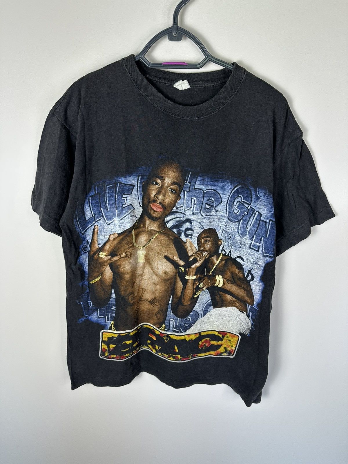 Vintage Live by the gun Tupac vintage single stitch 90s rap t-shirt Size US M / EU 48-50 / 2 - 3 Thumbnail
