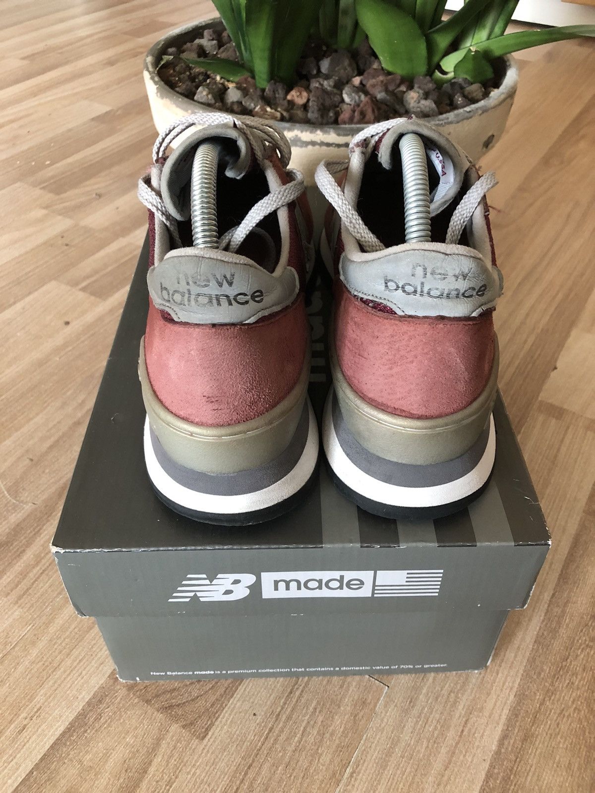 New Balance New Balance 990 v1 Burgundy Rare Classic Sneakers Vintage Size US 7 / EU 40 - 5 Thumbnail