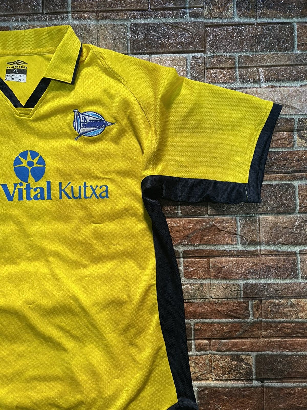 Umbro Alaves Deportivo 2002-2003 jersey Size US XL / EU 56 / 4 - 2 Thumbnail