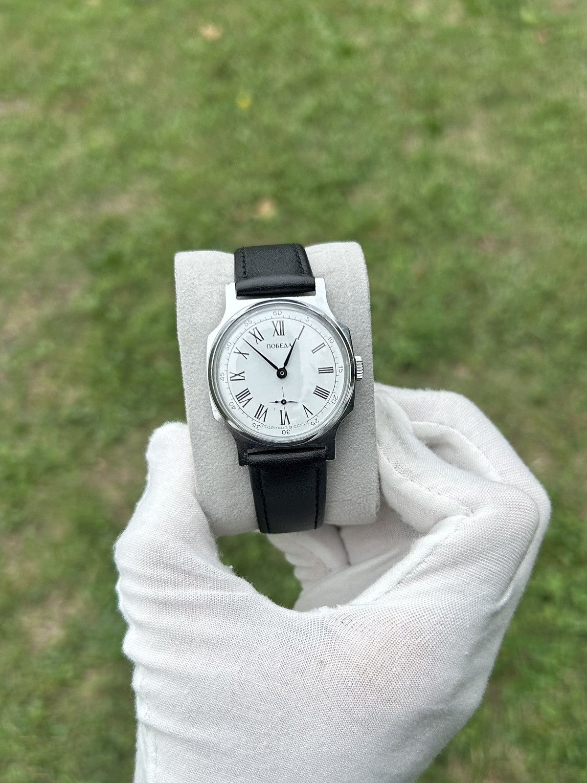 Vintage Vintage Watch Pobeda Soviet USSR Mechanical Wristwatch 1980s Size ONE SIZE - 12 Thumbnail