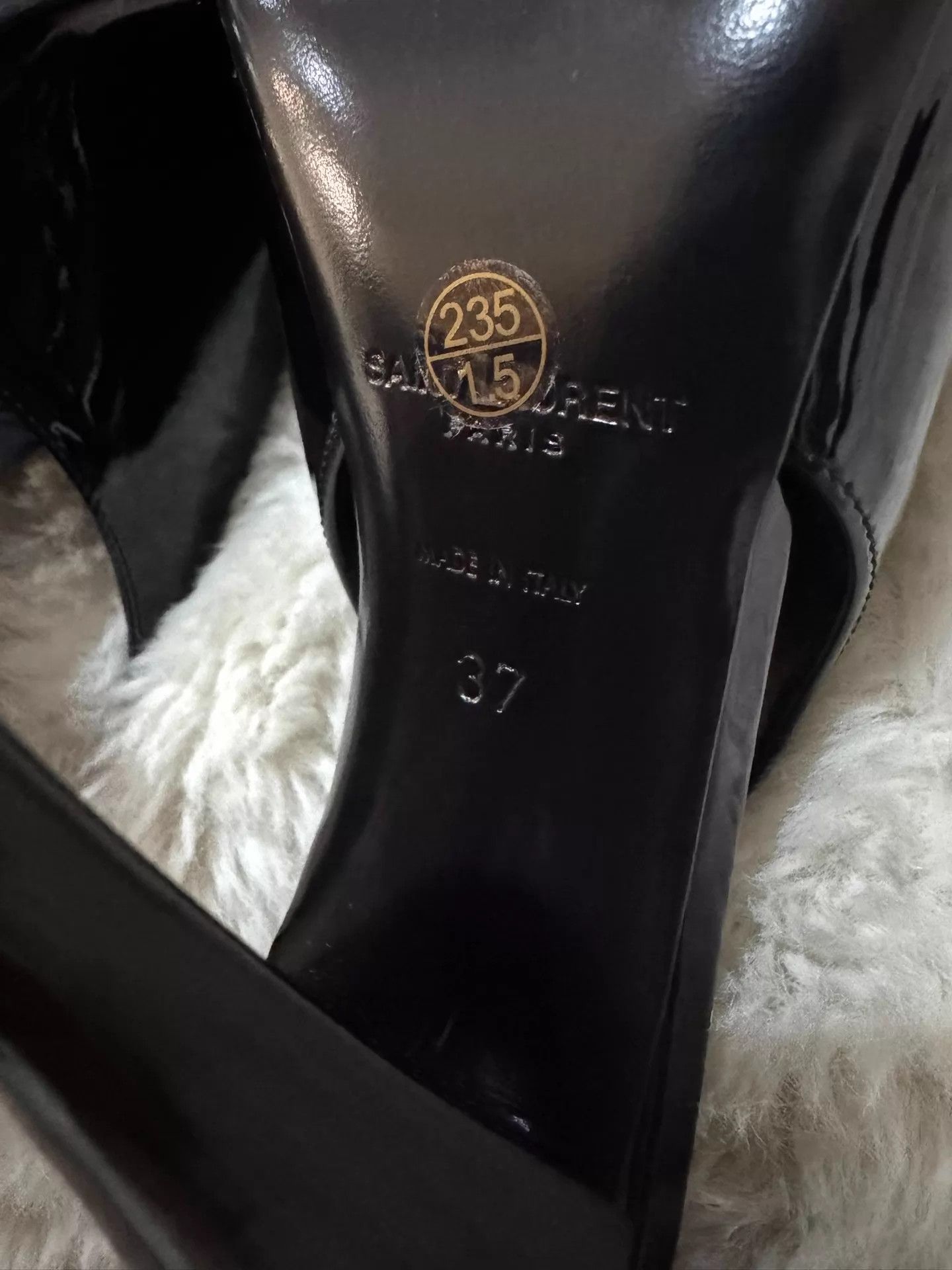 Saint Laurent Paris Saint Laurent Patent Leather Crystal Pointed Toe Pumps 37 Size US 6.5 / IT 36.5 - 7 Thumbnail