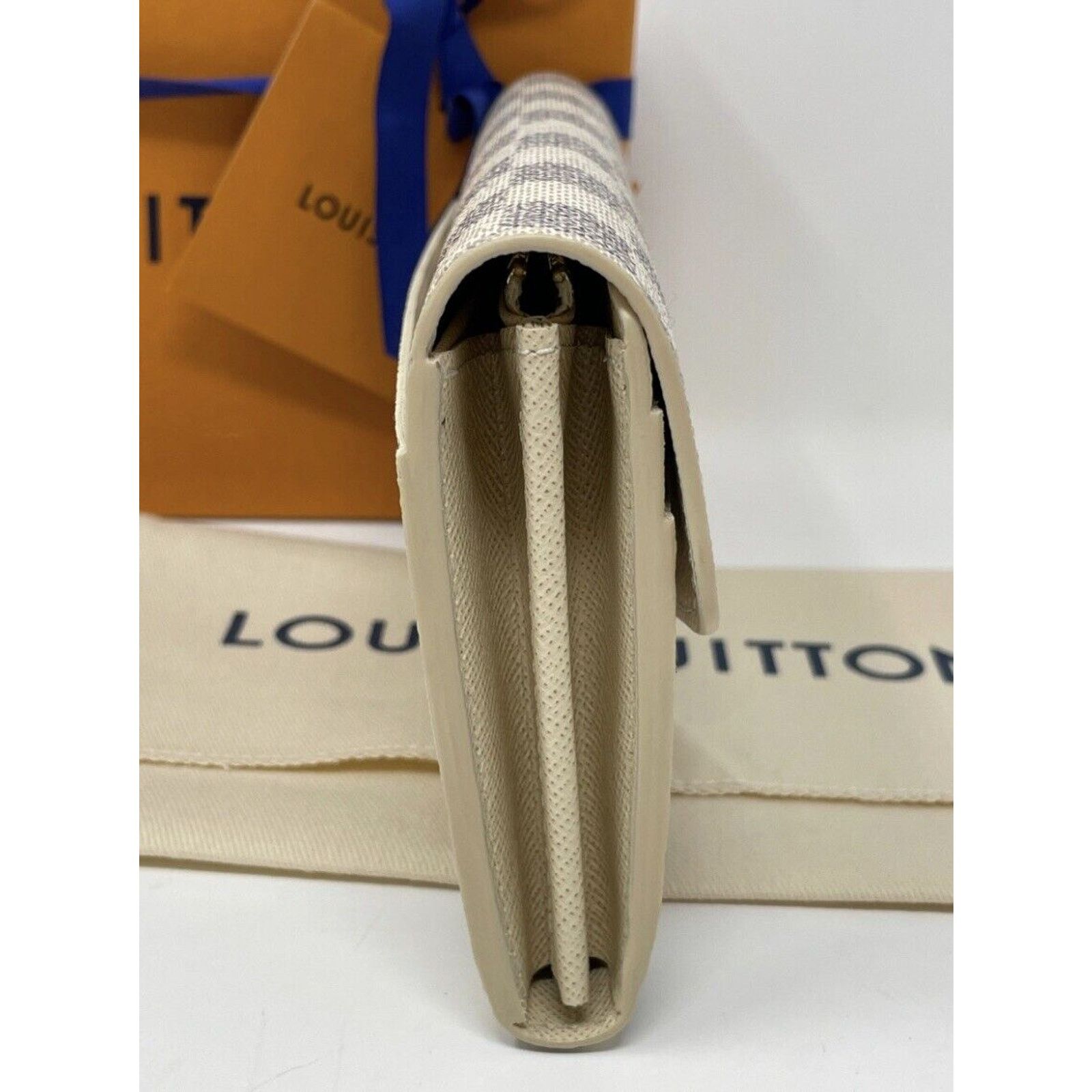 Louis Vuitton LOUIS VUITTON Damier Azur Sarah Wallet White Size ONE SIZE - 11 Thumbnail