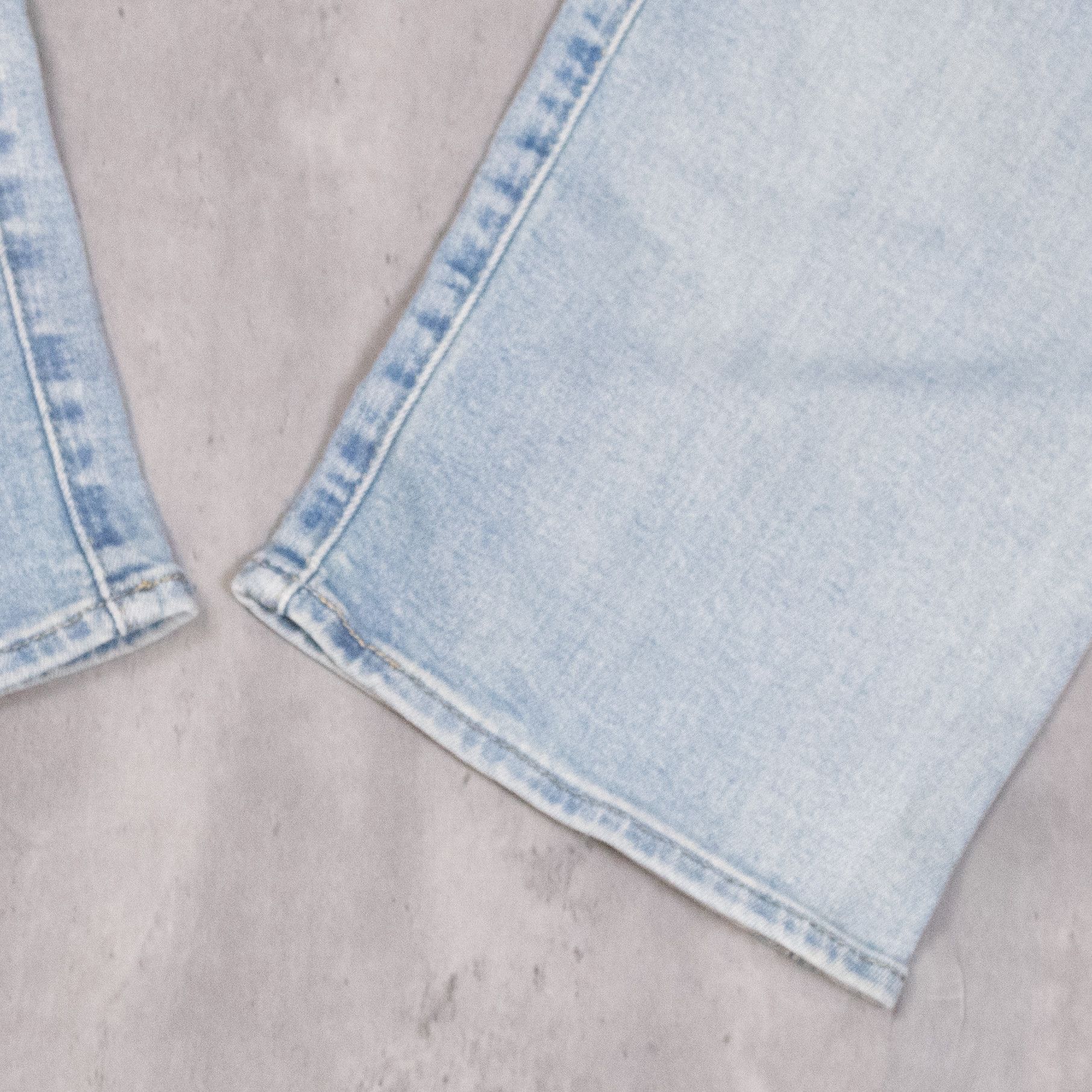 Levi's Levis 501 Straight Legged Distressed Midwash Denim Pant’s Size US 34 / EU 50 - 16 Thumbnail