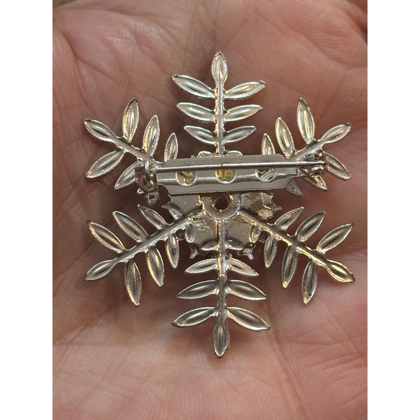 Other Vintage Unsigned Blue Rhinestone Snowflake Brooch 2” Size ONE SIZE - 2 Thumbnail