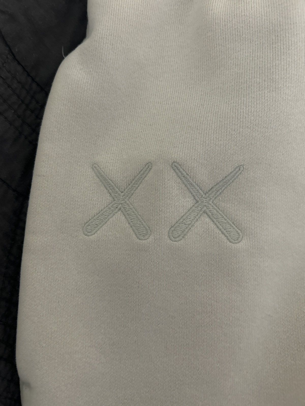 Kaws × The North Face Kaws northface off white sweatpants Size US 32 / EU 48 - 1 Thumbnail