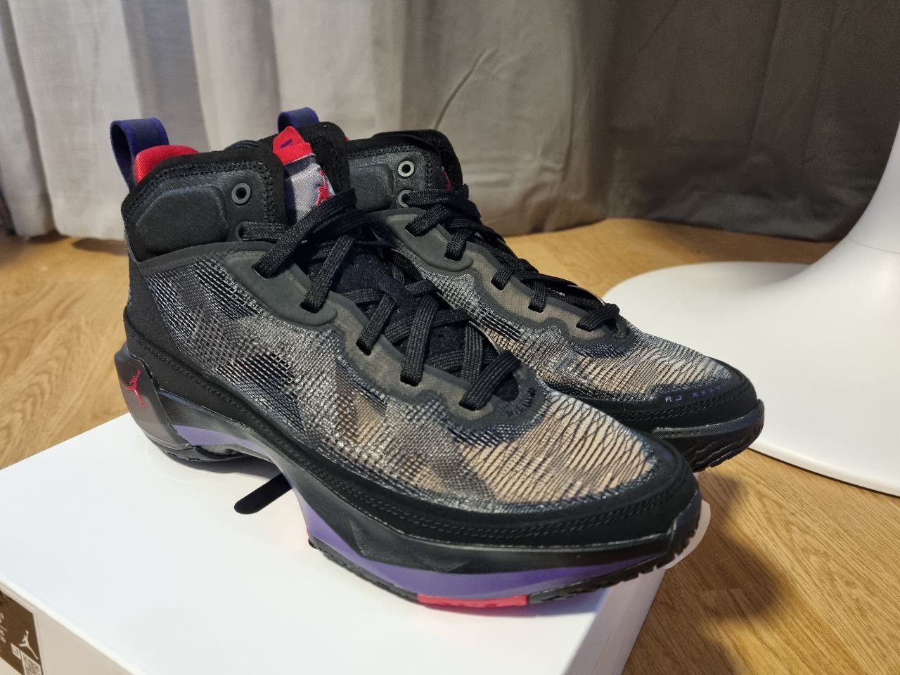 Jordan Brand Jordan 37 Raptors Size US 6.5 / EU 39-40 - 1 Thumbnail
