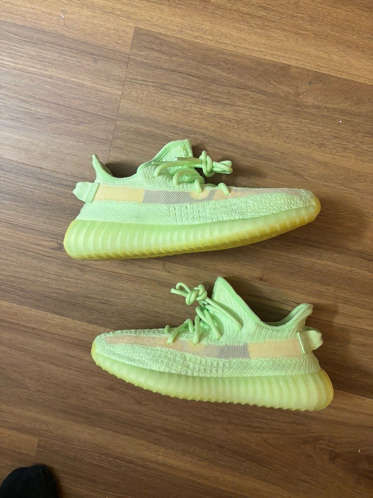 Yeezy Adidas Yeezy Boost 350 V2 GID Glow Size US 6.5 / EU 39-40 - 2 Thumbnail