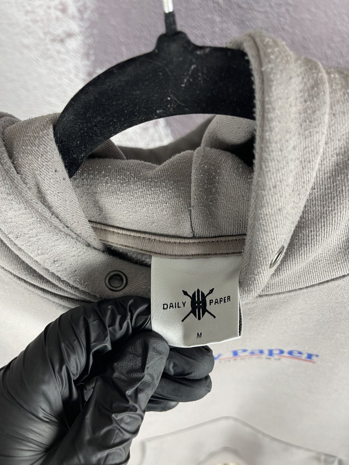 Daily Paper Daily Paper stay informed hype hoodie gray Size US M / EU 48-50 / 2 - 8 Thumbnail