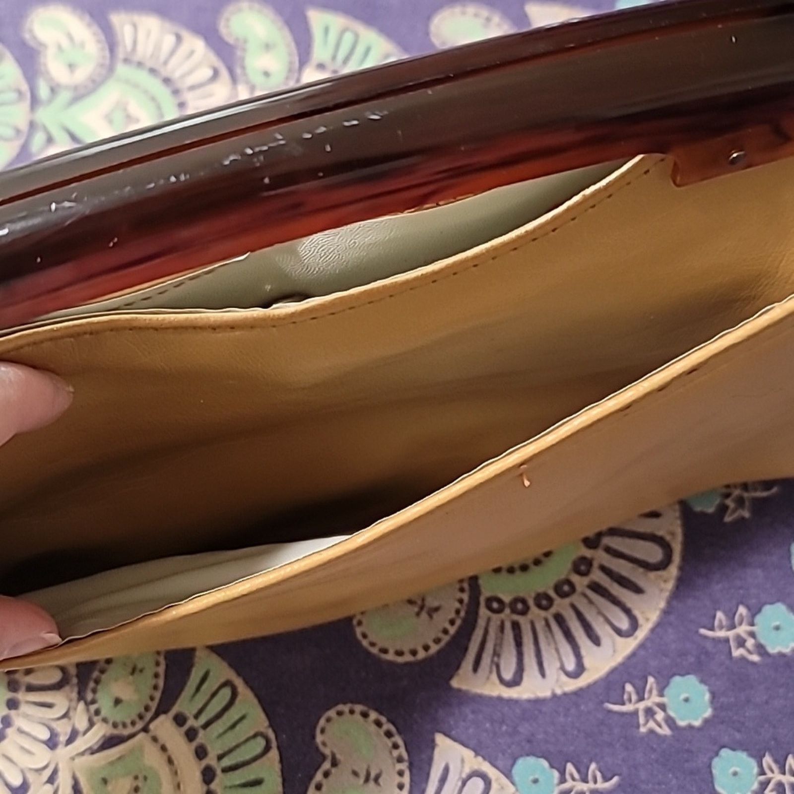 Unknown London Vtg Leather and Lucite Super 1960s High Quality Handbag Size ONE SIZE - 6 Thumbnail