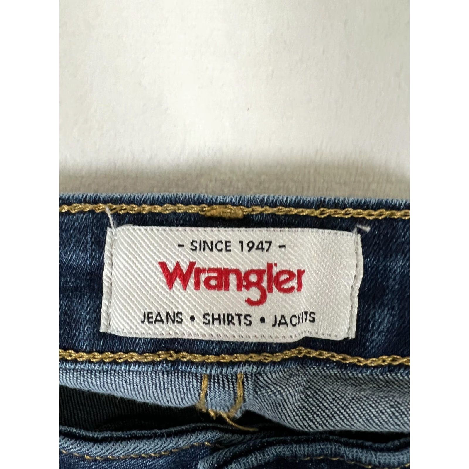 Wrangler Wrangler Jeans Womens 6x34 High Rise True Straight Denim Medium Wash Stretch 5-Pocket Blue Regular Waist 26 in Inseam 34 in Size 28" / US 6 / IT 42 - 3 Thumbnail