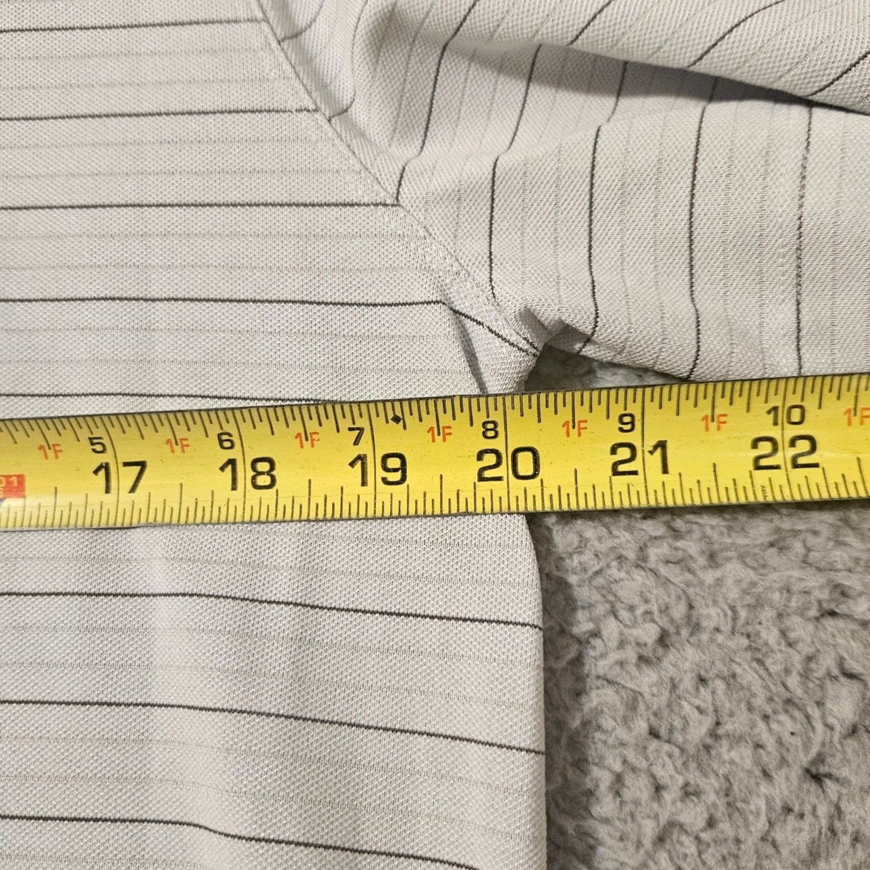 Lululemon lululemon Polo Shirt Size Large White Striped Casual Golf Short Sleeve Stretch Size US L / EU 52-54 / 3 - 7 Thumbnail
