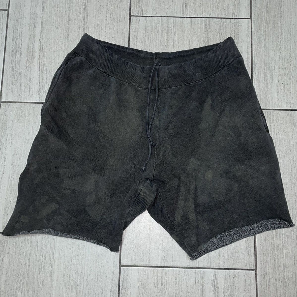 Champion Over dyed black champion reverse weave shorts Size US 35 - 1 Thumbnail
