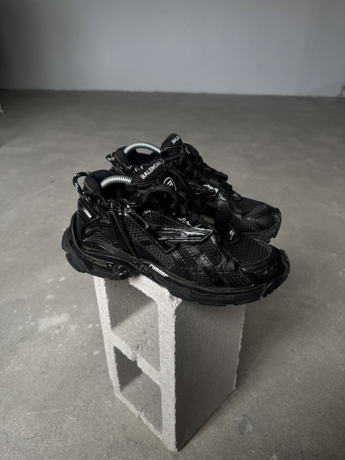 Balenciaga Balenciaga Runner Triple Black Made In Italy Size US 7 / EU 40 - 3 Thumbnail