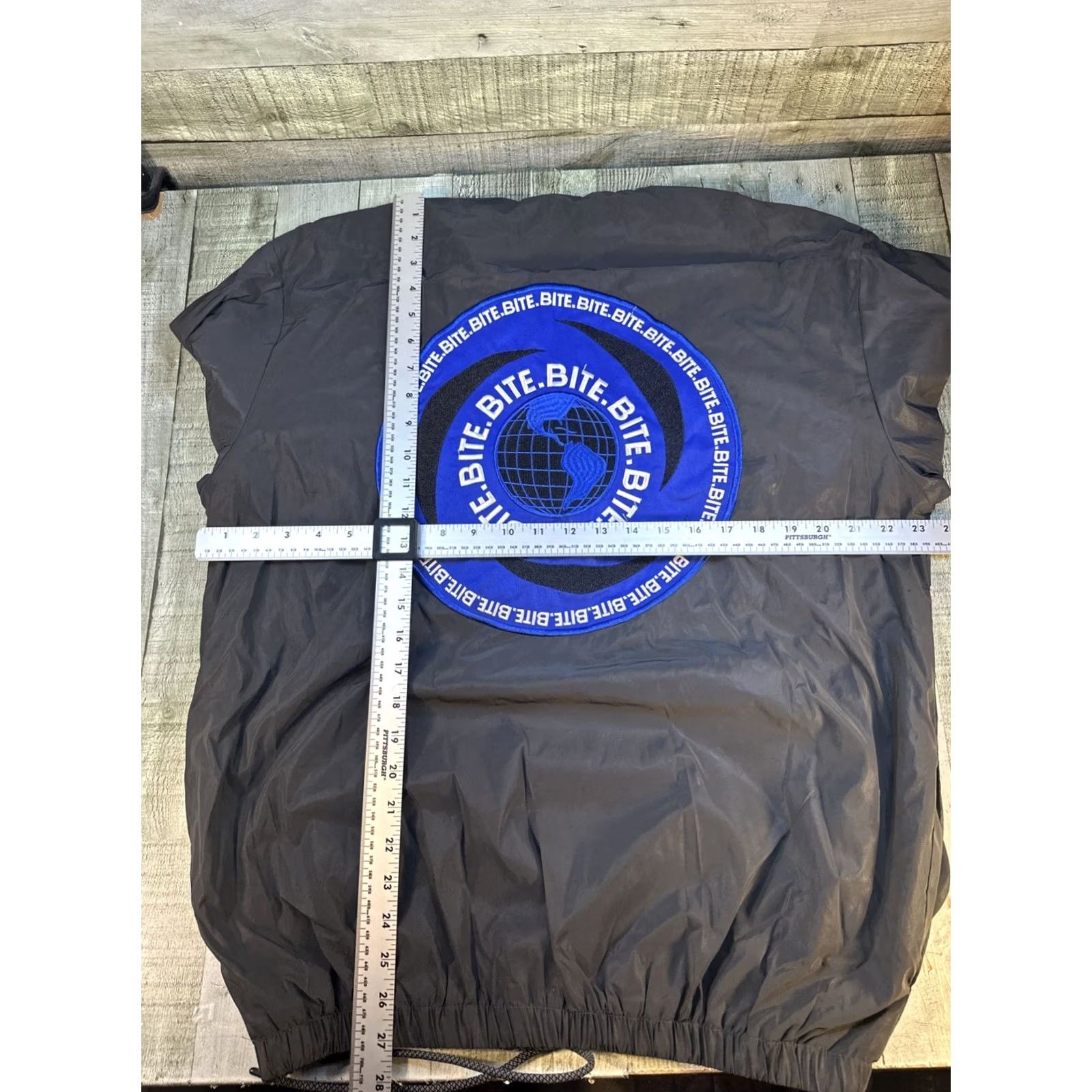 Vintage Bite This Mens Pullover Anorak Hooded Gray Jacket L Large Windbreaker Polyester Streetwear EDM Merch Size US L / EU 52-54 / 3 - 3 Thumbnail
