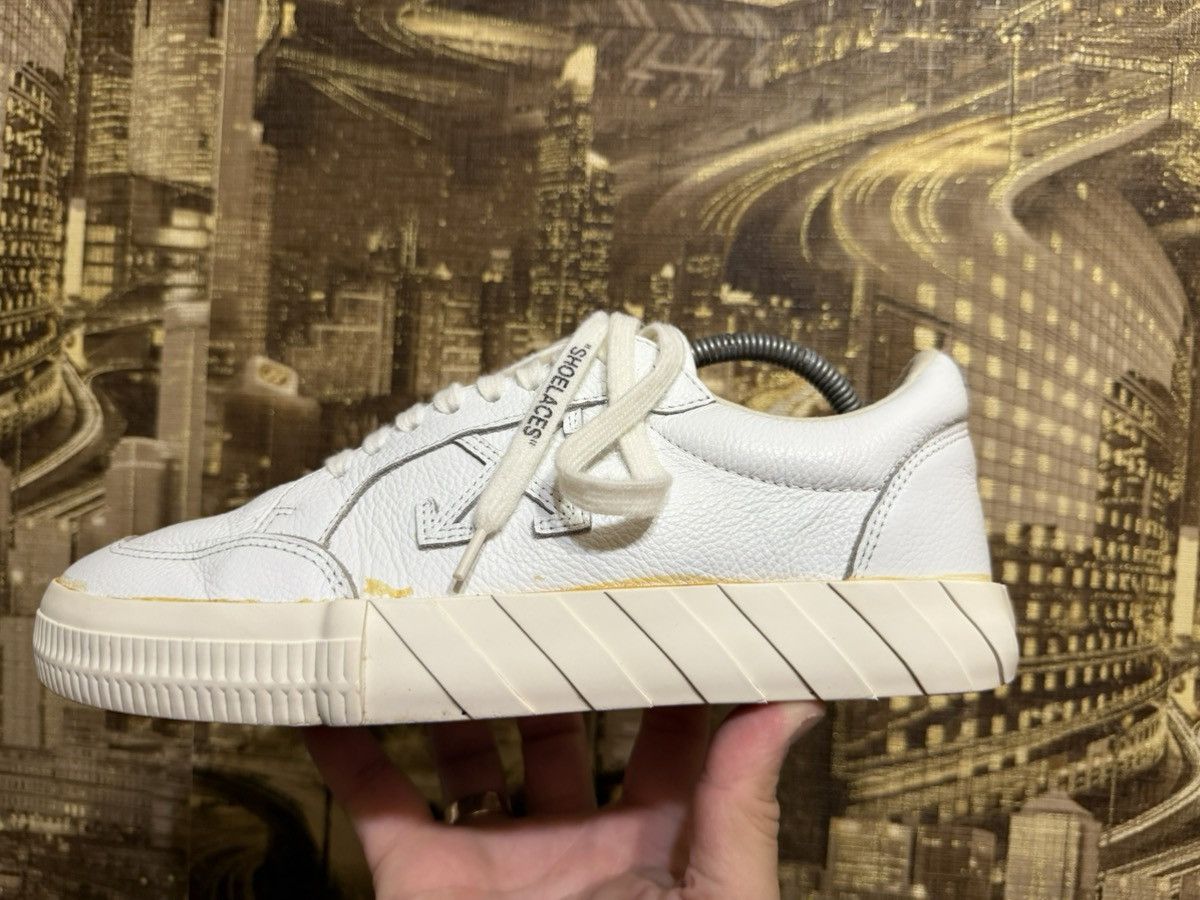 Off-White Off-White Low Vulc White AW20 Size 42 Size US 9 / EU 42 - 10 Thumbnail