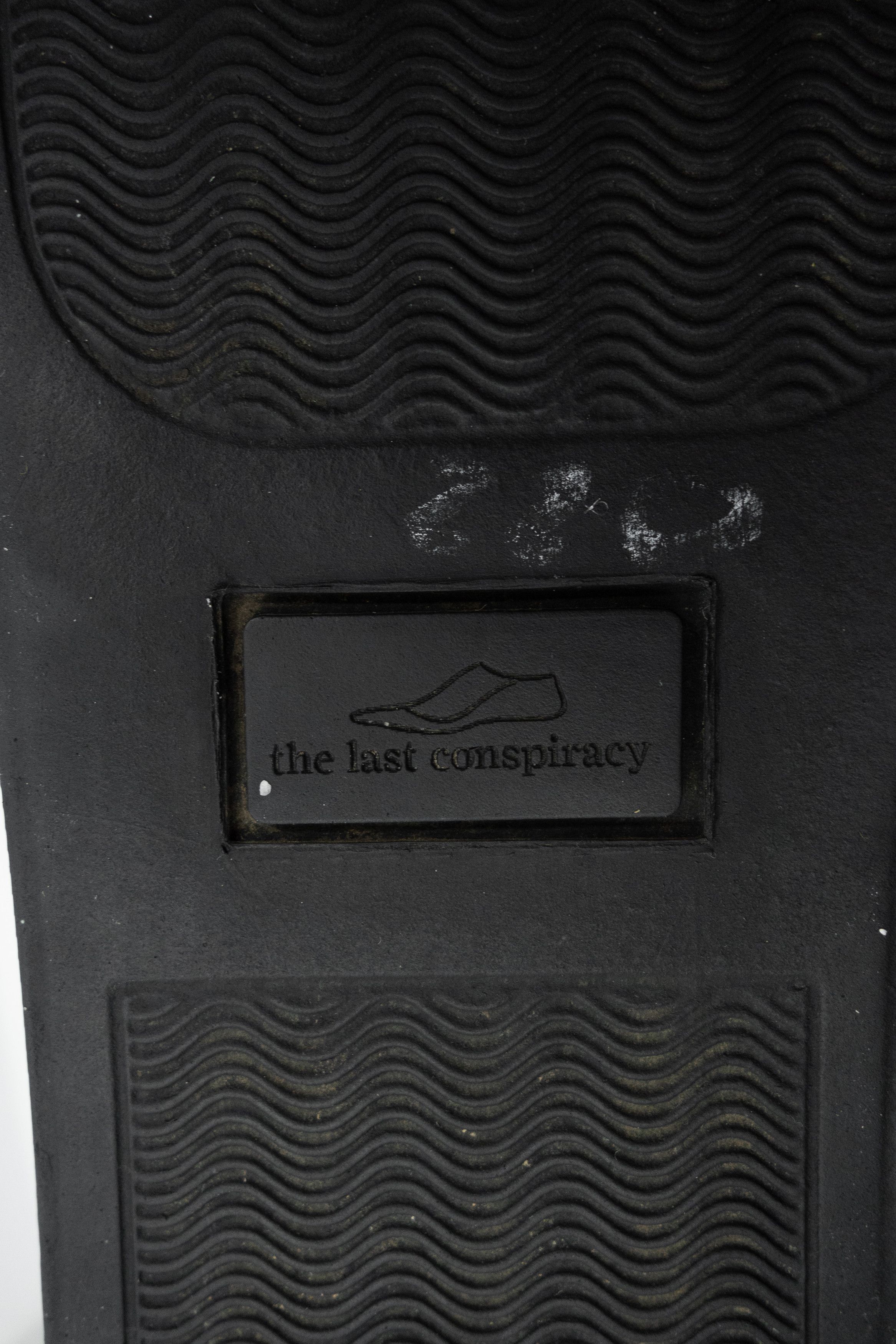 The Last Conspiracy Fuzzy Hair Slip Ons Size US 10 / IT 40 - 7 Thumbnail