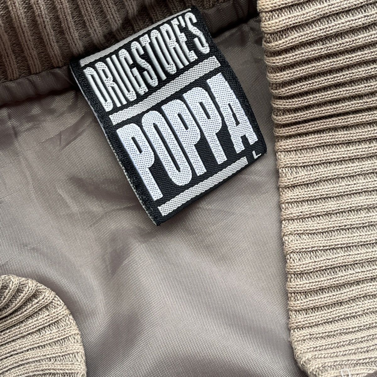Vintage VINTAGE POPPA DRUG STORE SATIN PATCHES BOMBER JACKET Size US L / EU 52-54 / 3 - 18 Thumbnail
