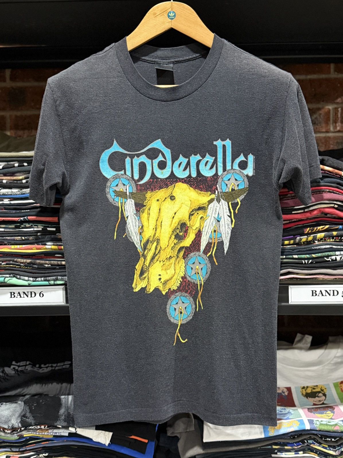 Band Tees Vintage 80s Cinderella Rock Tour Japan Faded Tee Size US M / EU 48-50 / 2 - 1 Thumbnail