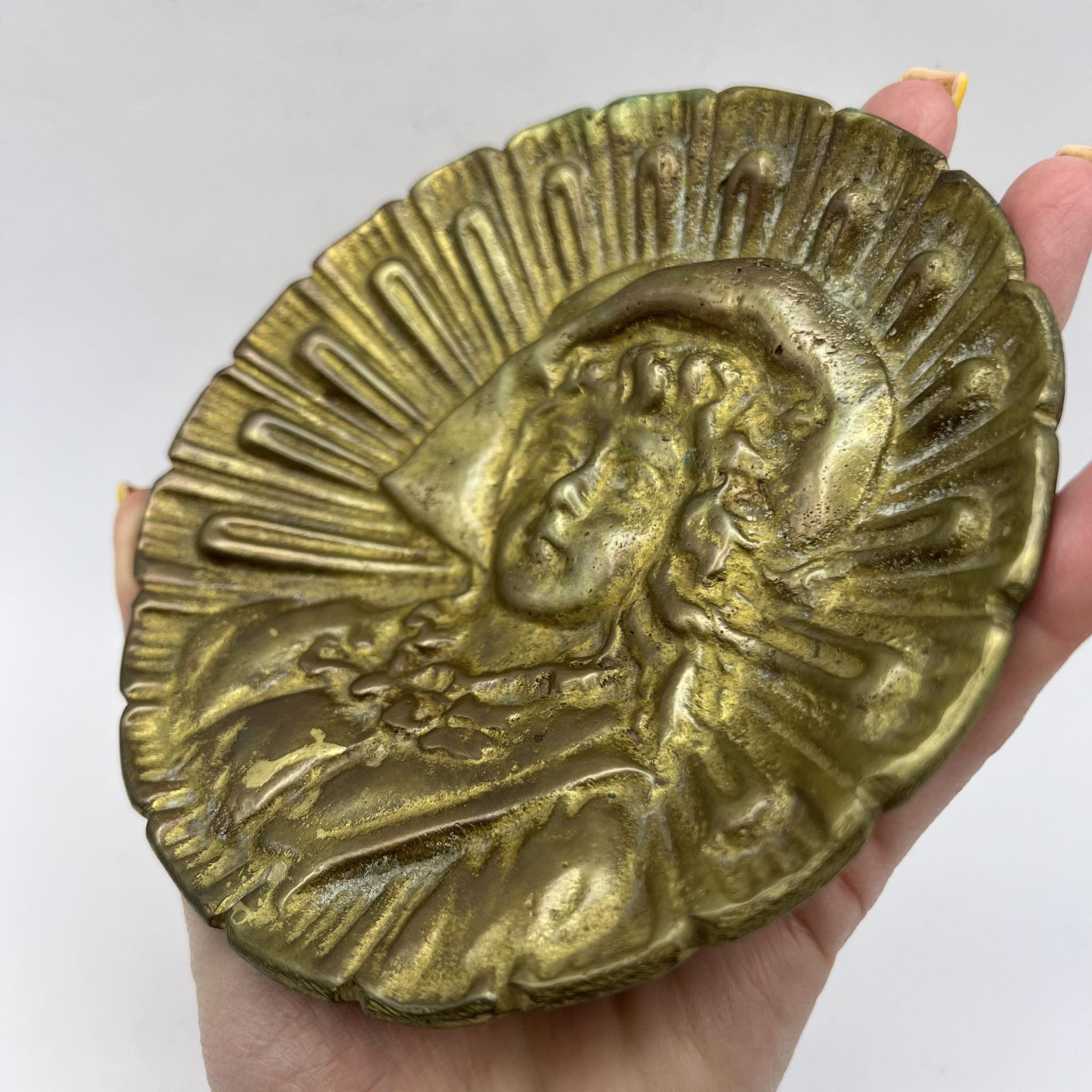 Vintage Heavy Vintage Cast Gilt Bronze Table Ashtray Plate Lady Girl Size ONE SIZE - 5 Thumbnail