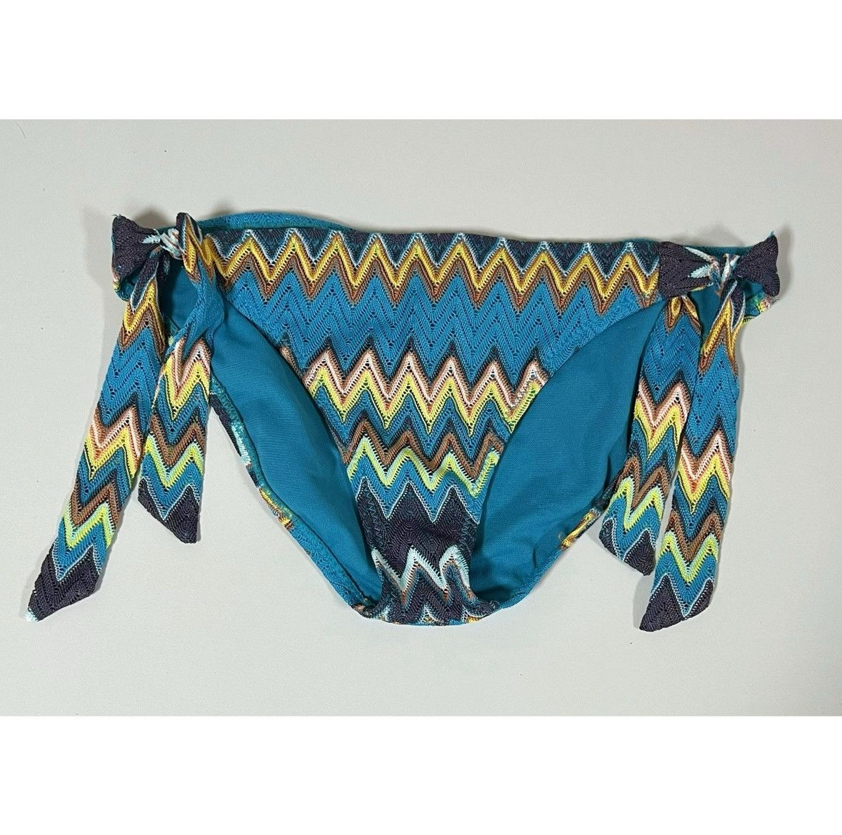 Perry Ellis Blue Zigzag Bikini Bottoms Swimwear Bathing Suit Size M 🤎✨ Size 28" / US 6 / IT 42 - 1 Thumbnail
