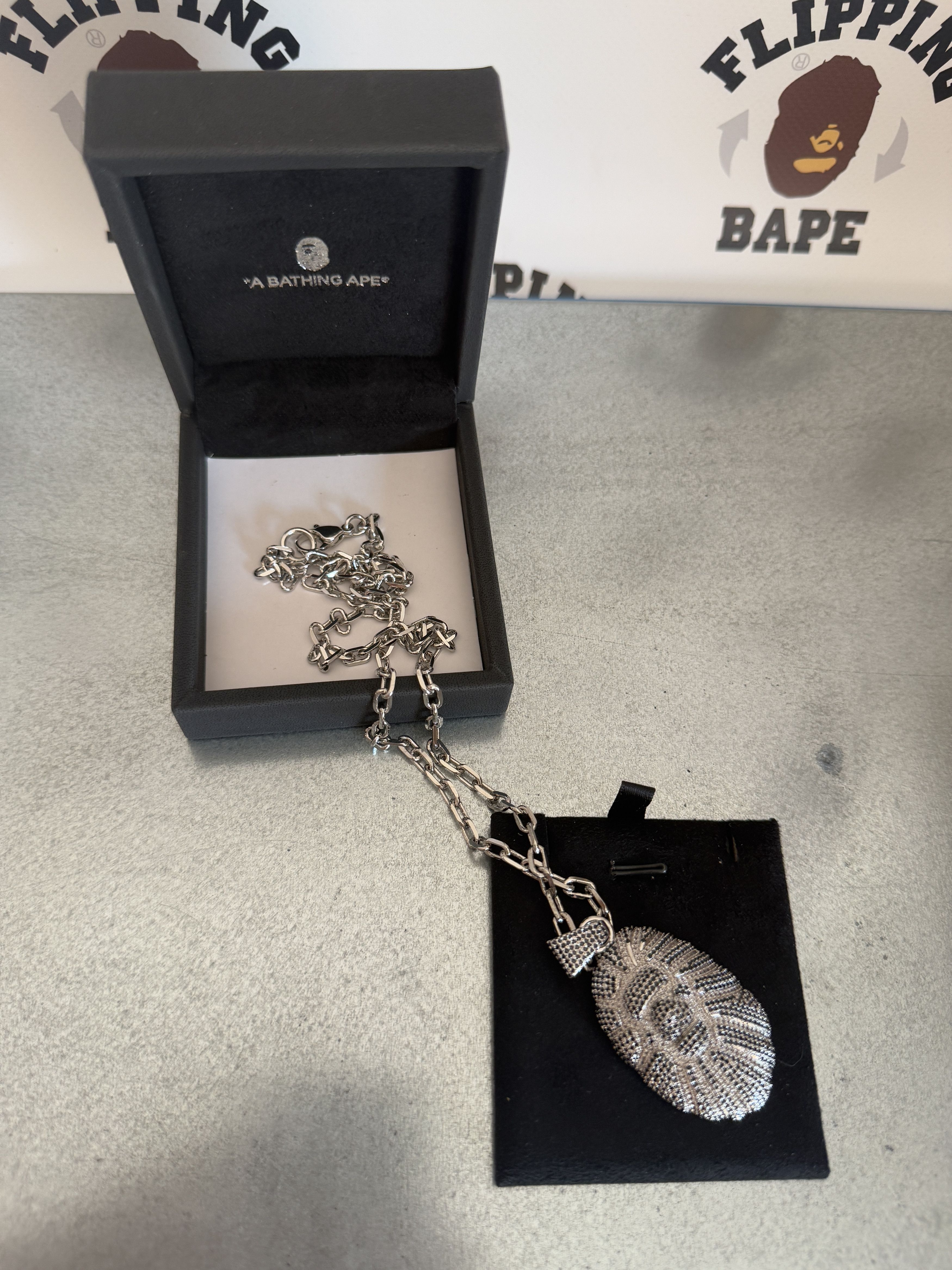 Bape BAPE APE HEAD CRYSTAL STONE NECKLACE Size ONE SIZE - 8 Thumbnail