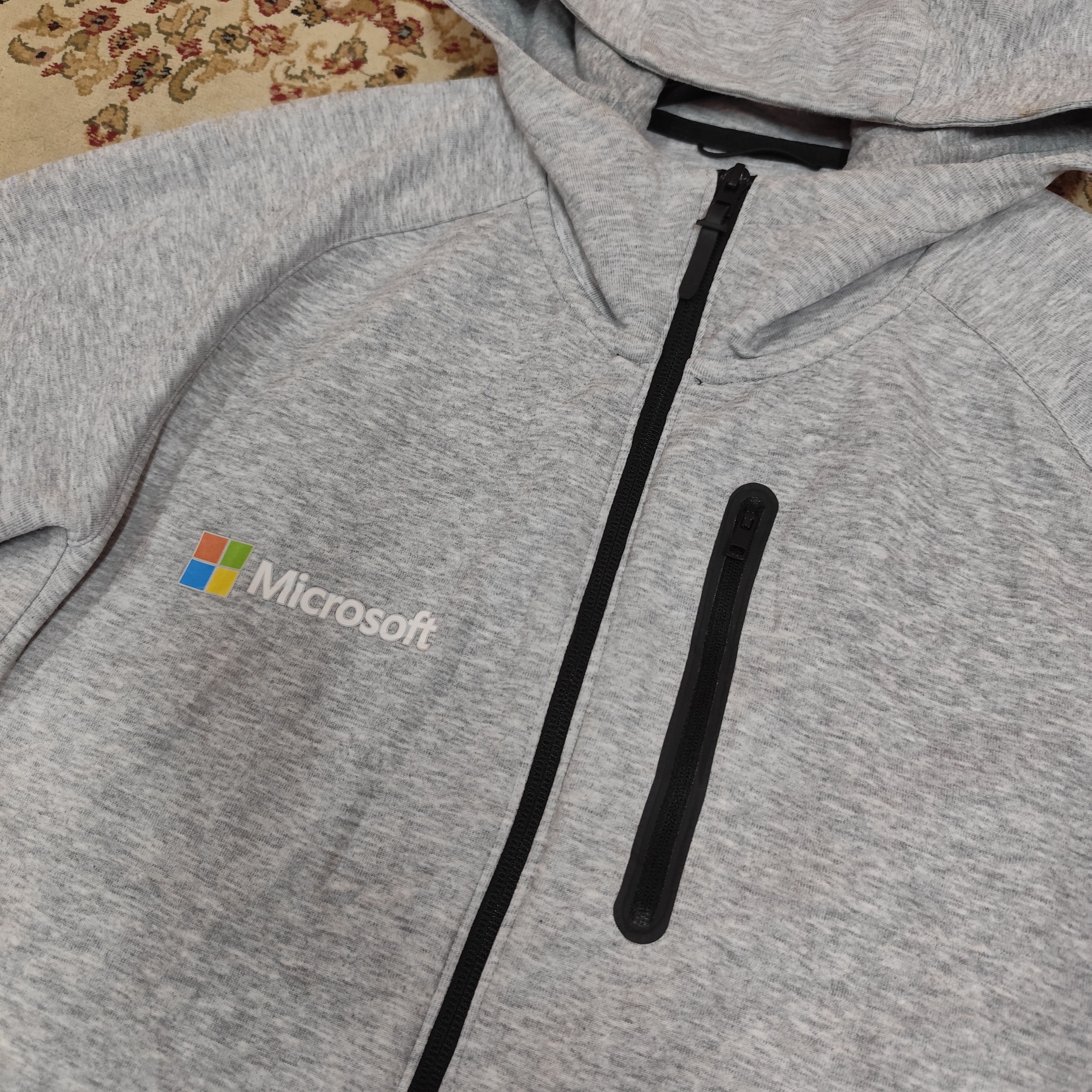 Japanese Brand × Microsoft × Uniqlo MICROSOFT TEAM JAPAN X UNIQLO ZIPPER HOODIE Size US L / EU 52-54 / 3 - 7 Thumbnail