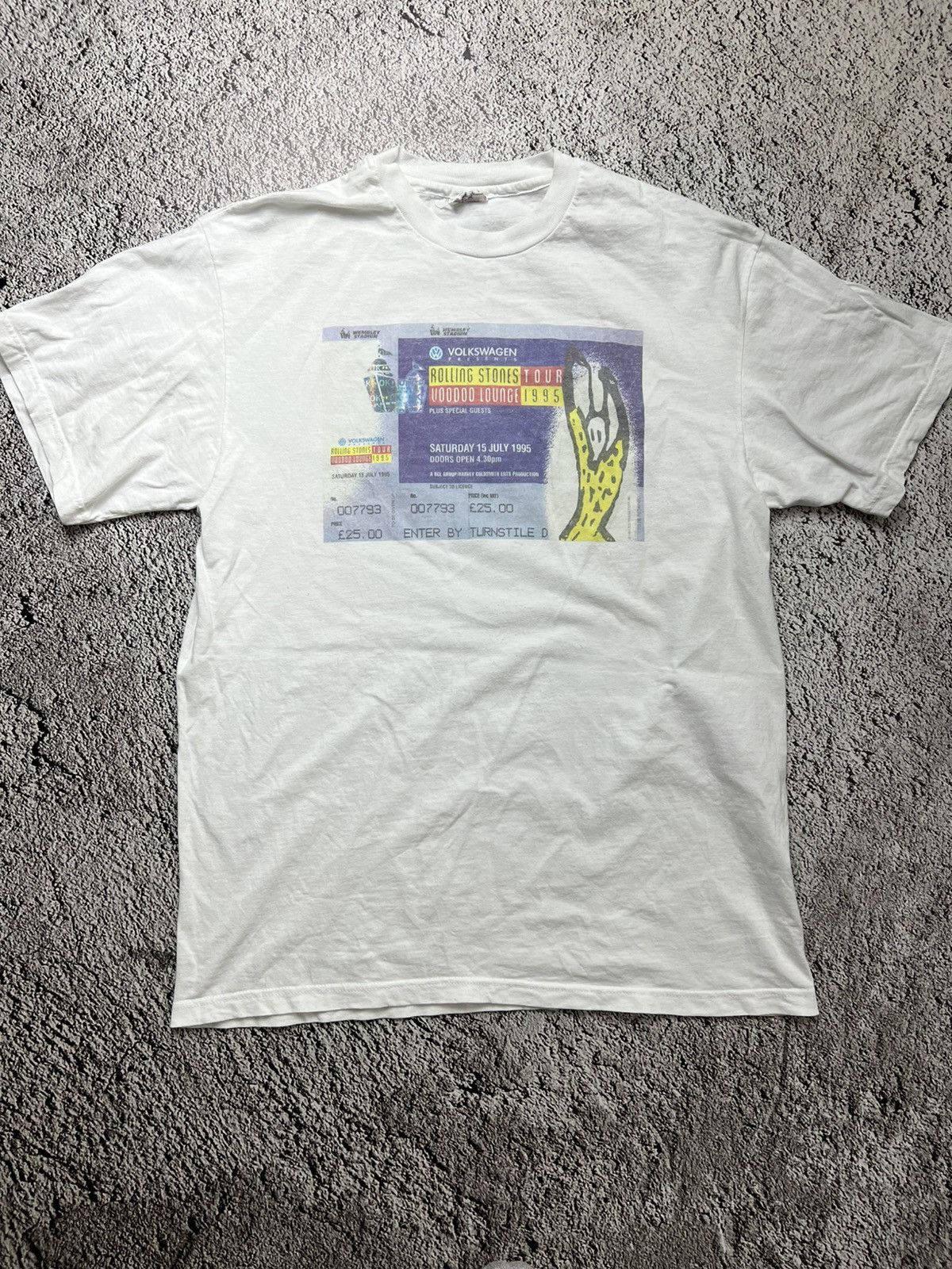 Hanes 1995 Rolling Stones Vodoo Lounge ticket tour hanes rare tee Size US L / EU 52-54 / 3 - 1 Thumbnail