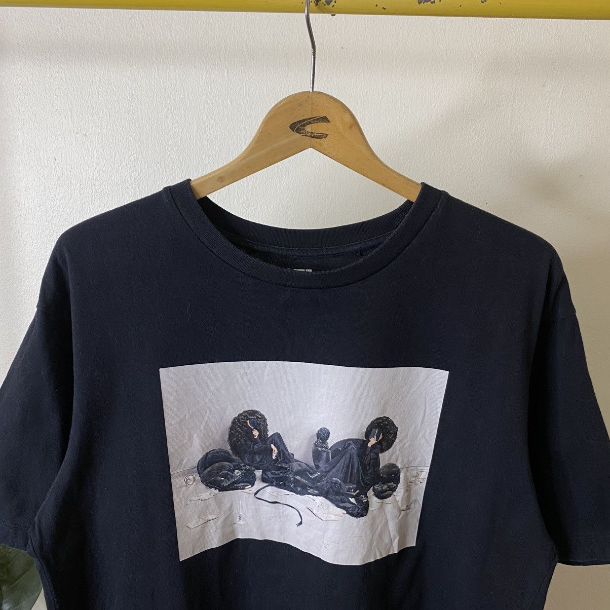Uniqlo Yuni Yoshida x Disney Mickey Mouse Art Collaboration Tshirt Size US L / EU 52-54 / 3 - 2 Thumbnail