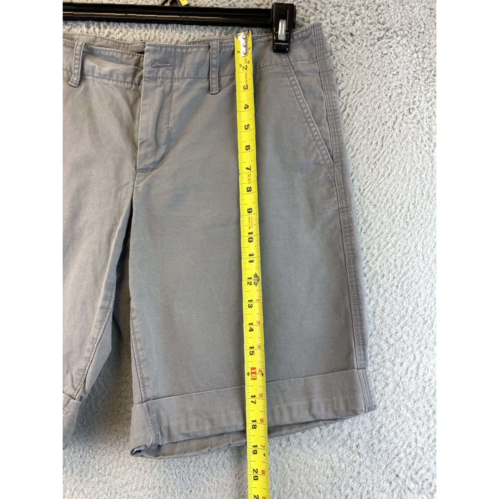 Gap Gap Womens Mid-Rise Girlfriend Fit Chino Shorts Gray Cotton Size 10 Size 32" / US 10 / IT 46 - 7 Thumbnail