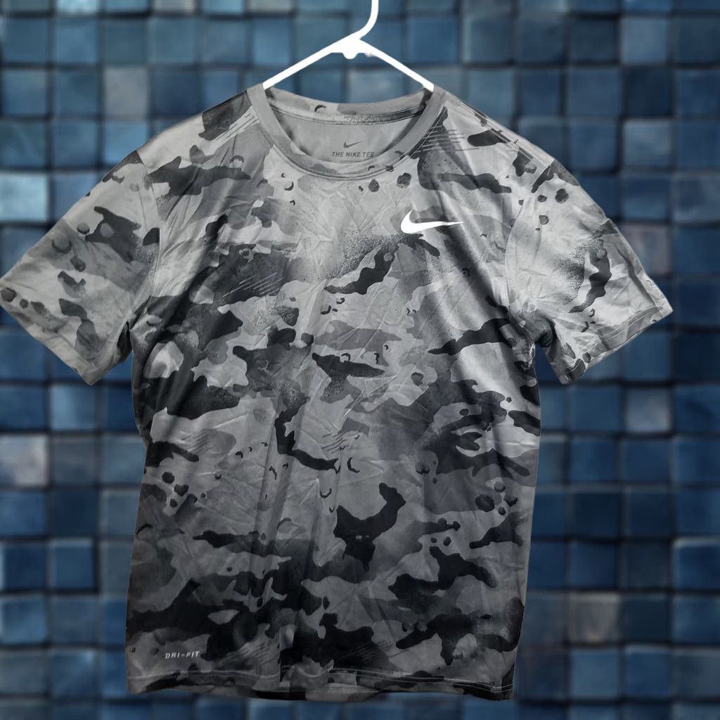 Nike Nike Dri-Fit Swoosh Training Shirt Short Sleeve Adult Medium Camouflage Camo NWT Mens Size US M / EU 48-50 / 2 - 1 Thumbnail