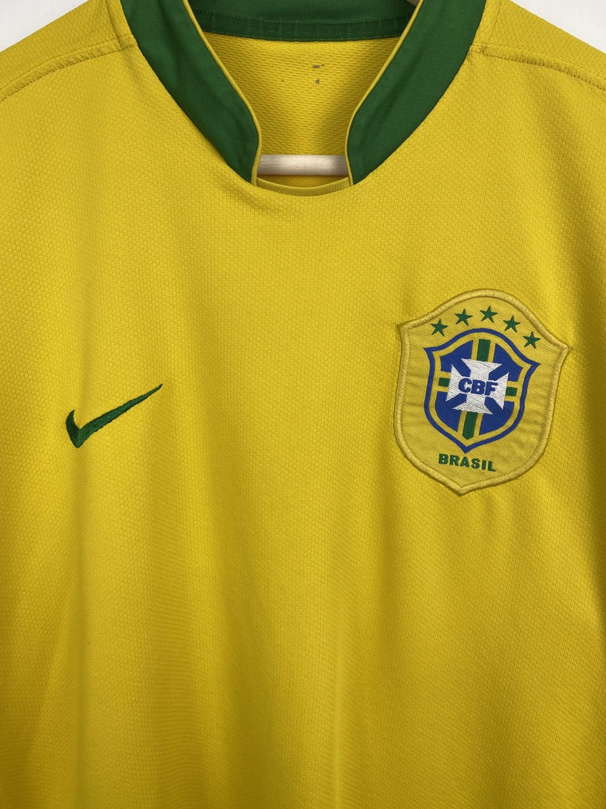 Nike 🇧🇷 Vintage 2006 Nike Brazil Soccer Jersey Rare Retro Hype Y2K Size US M / EU 48-50 / 2 - 4 Thumbnail
