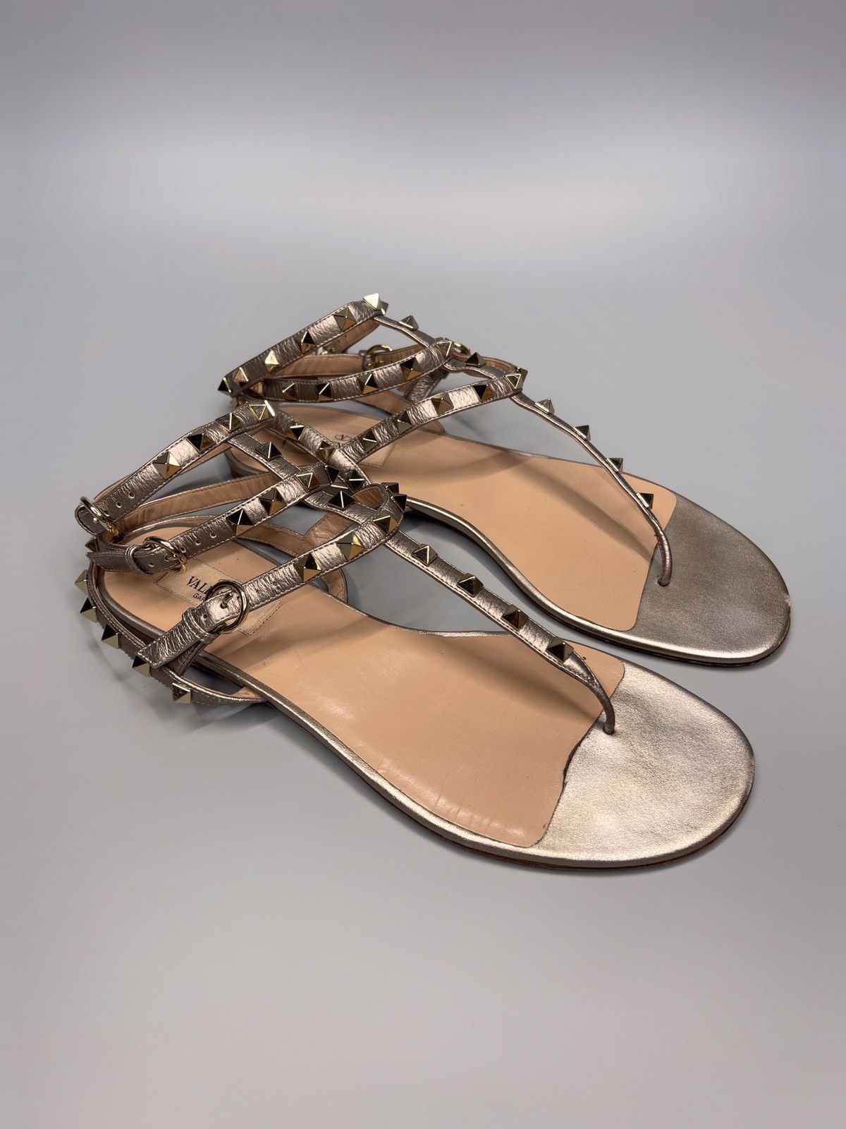 Valentino Valentino Garavani Rockstud Rubber Sandal Made in Italy Size US 10.5 / IT 40.5 - 2 Thumbnail