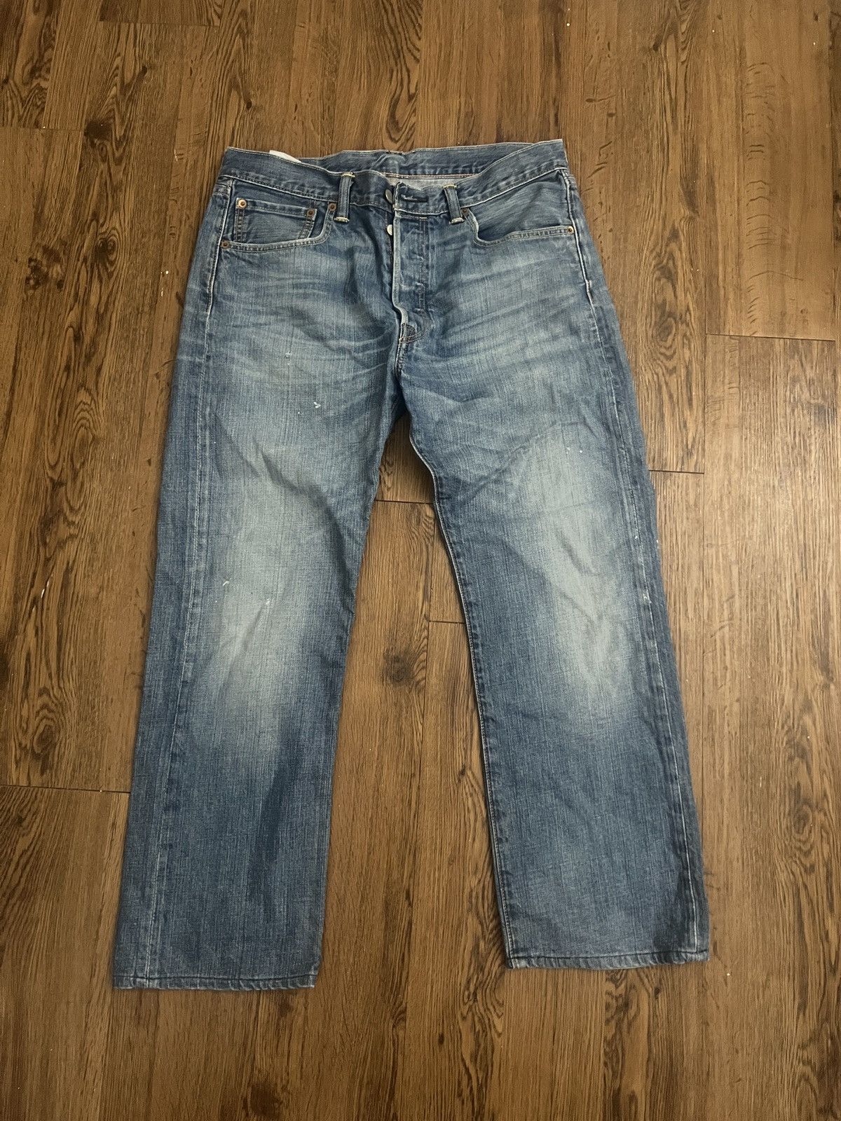 Levi's Modern Lightwash Levi's 501 Jeans 33 x 27 Size US 33 - 1 Thumbnail