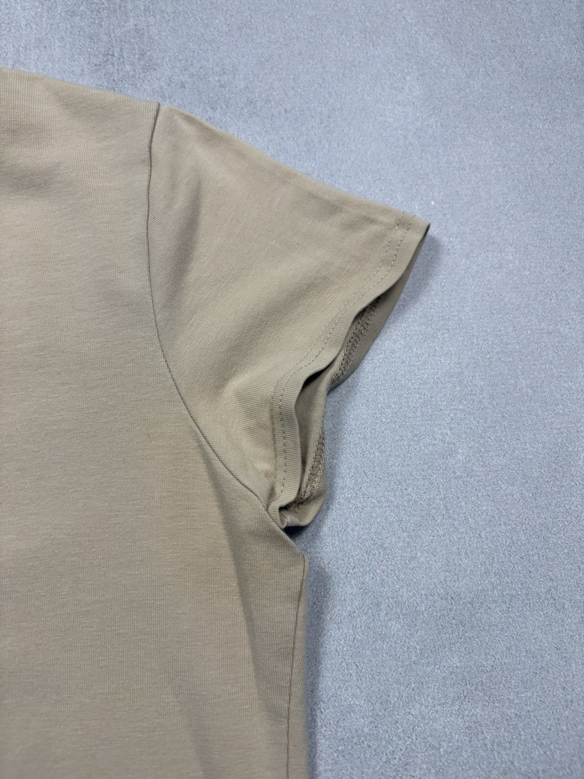 Burberry Burberry Knight Crest Beige Embroidered Tee Y2K Archival 00s Size M / US 6-8 / IT 42-44 - 5 Thumbnail