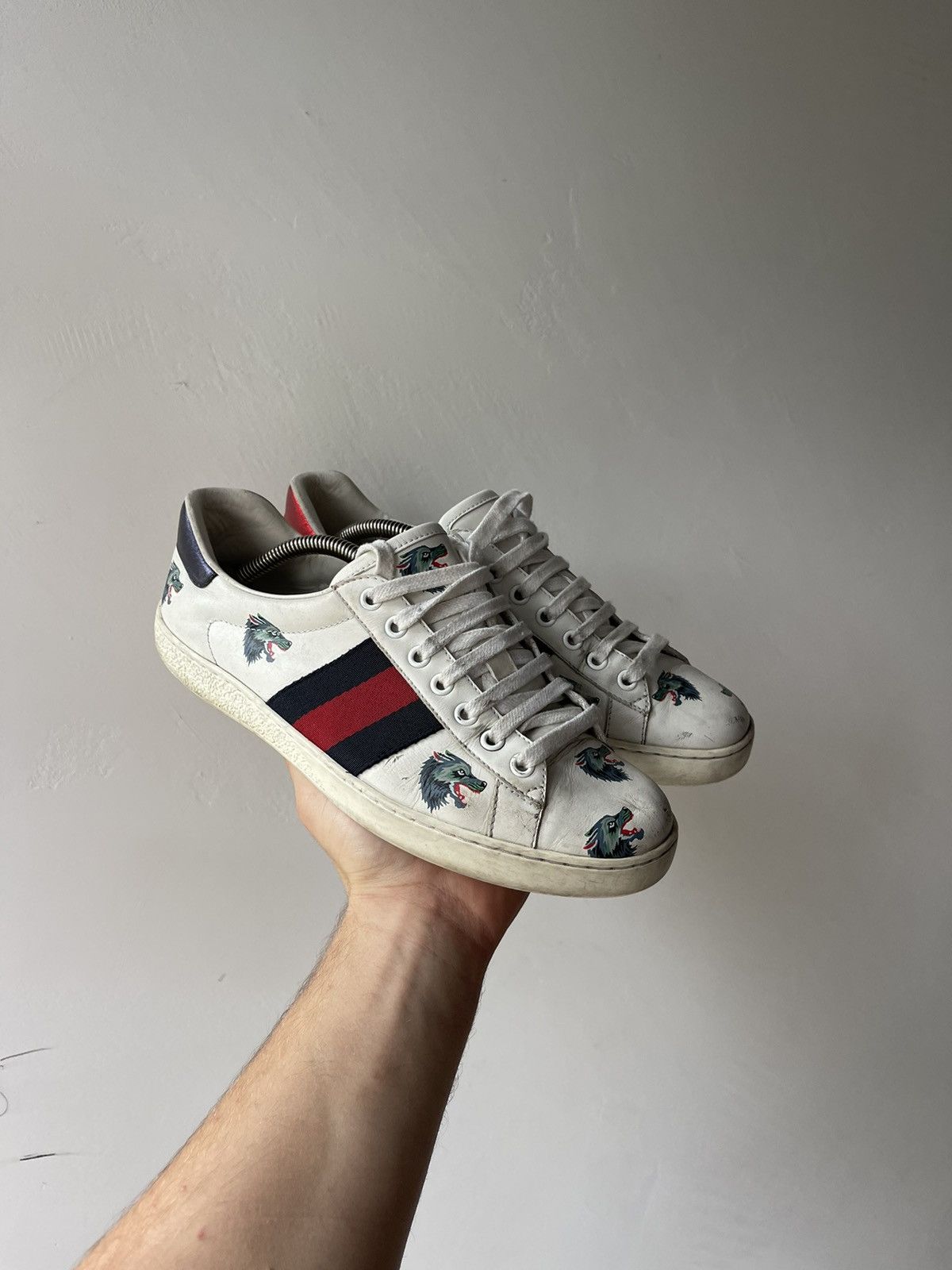 Gucci Gucci White Leather Wolf Print Ace Sneakers Size 5 women’s Size US 5 / IT 35 - 1 Thumbnail