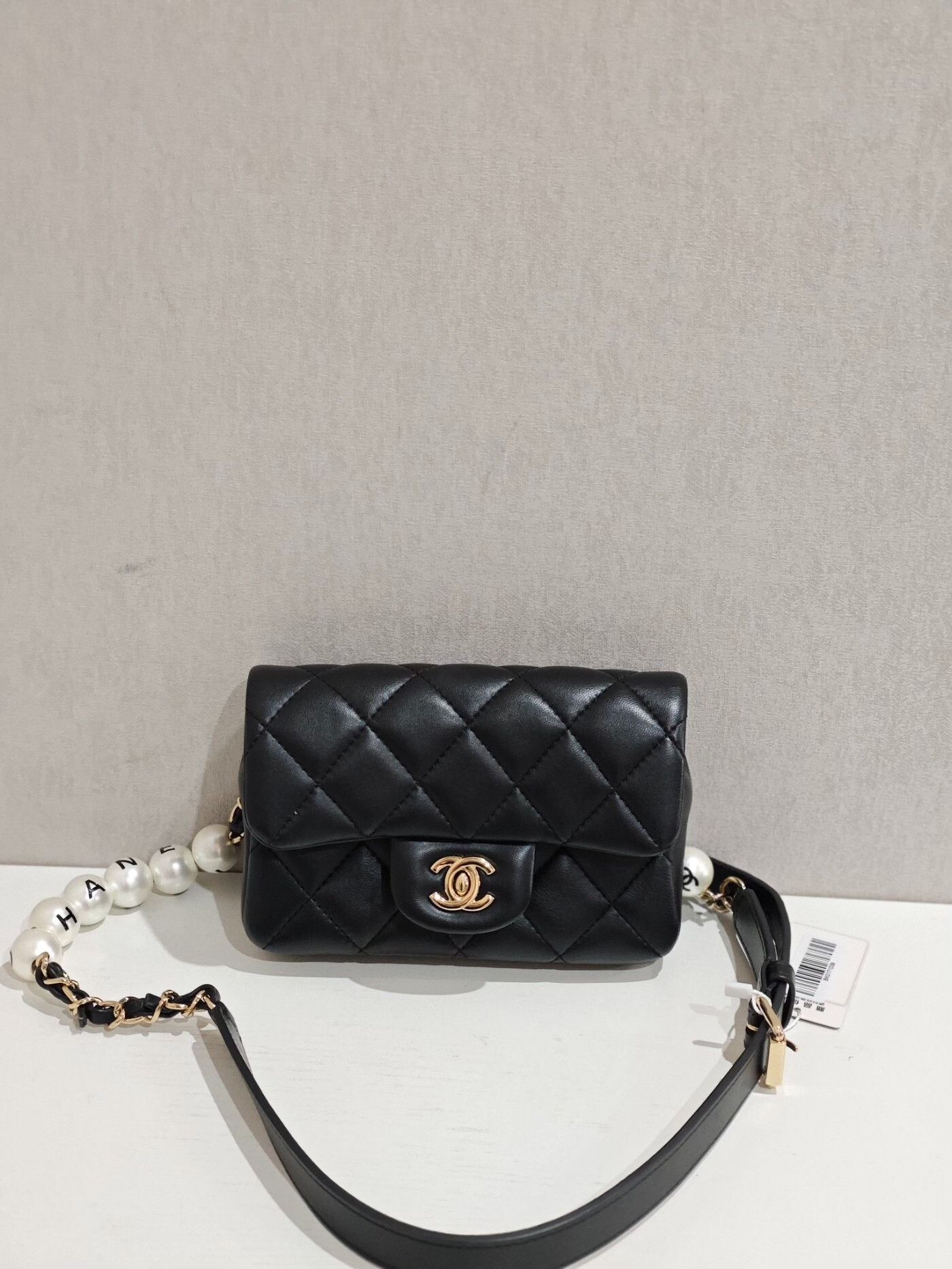 Chanel Pre-loved Bag Very good condition Size ONE SIZE - 1 Thumbnail