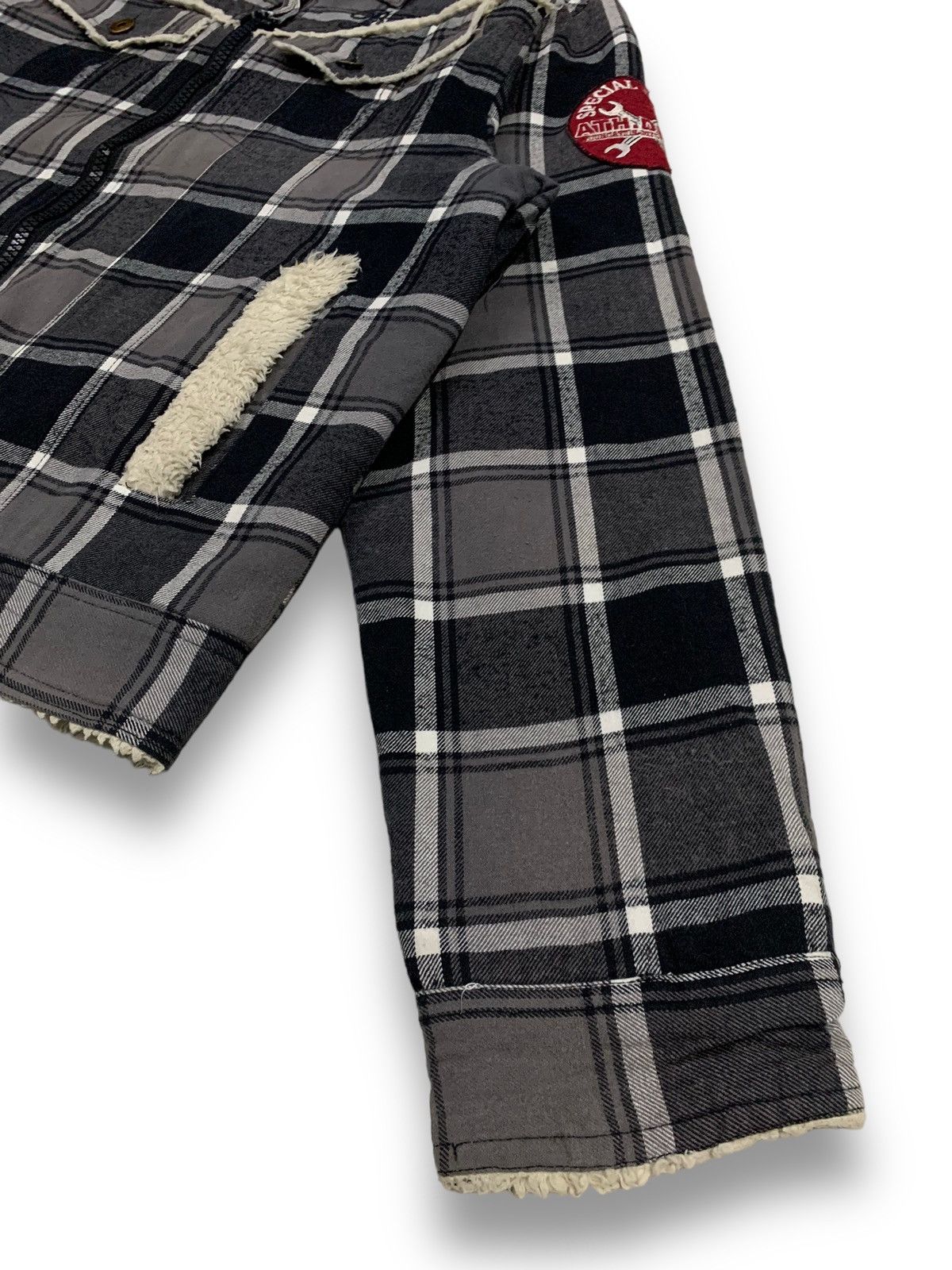 Japanese Brand Japanese Clone Devgru Plaid Multipockets Sherpa Lined Jacket Size US M / EU 48-50 / 2 - 14 Thumbnail
