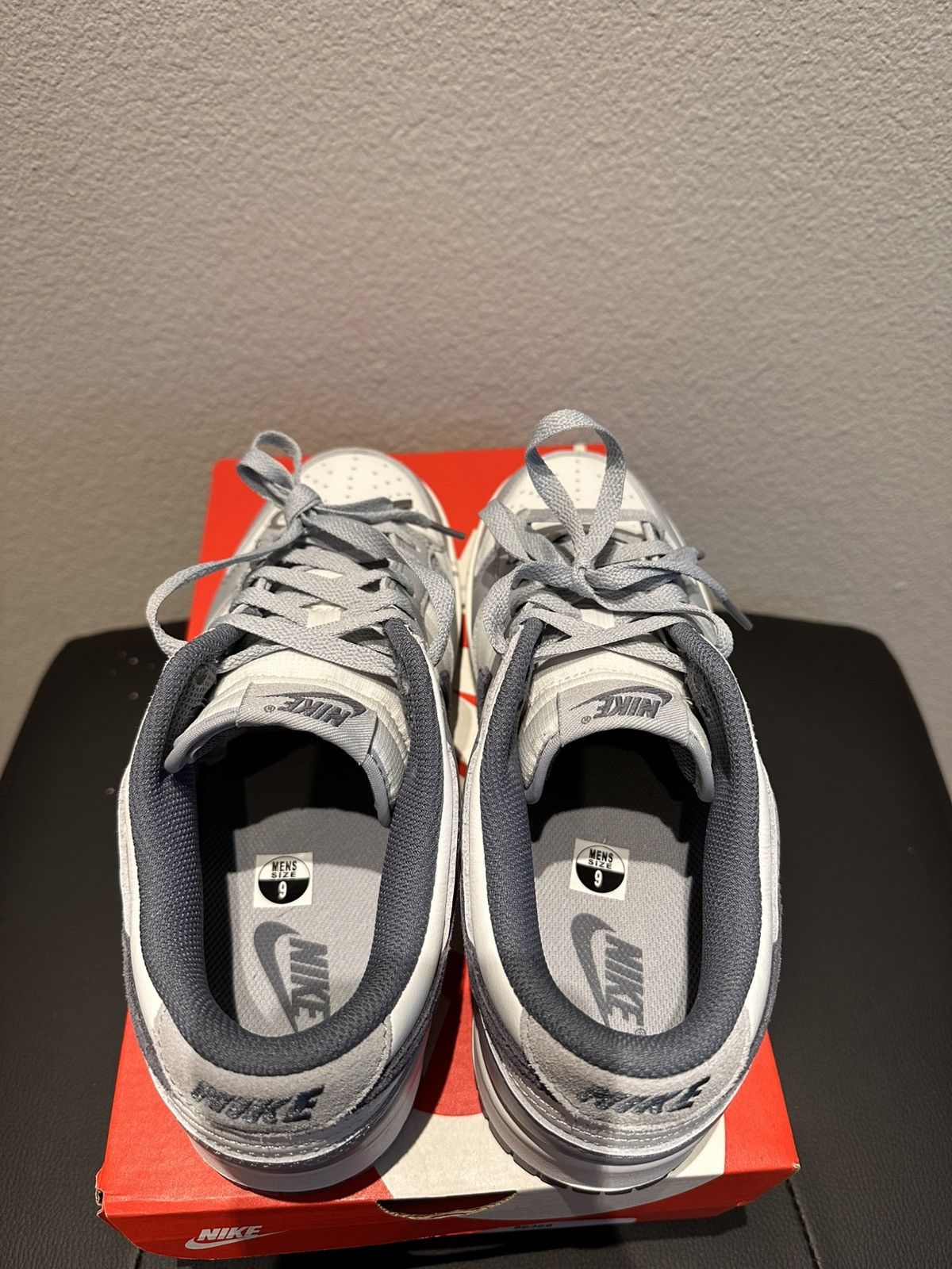 Nike Nike Dunk Low White/Grey SE(special edition) Size US 9 / EU 42 - 4 Thumbnail