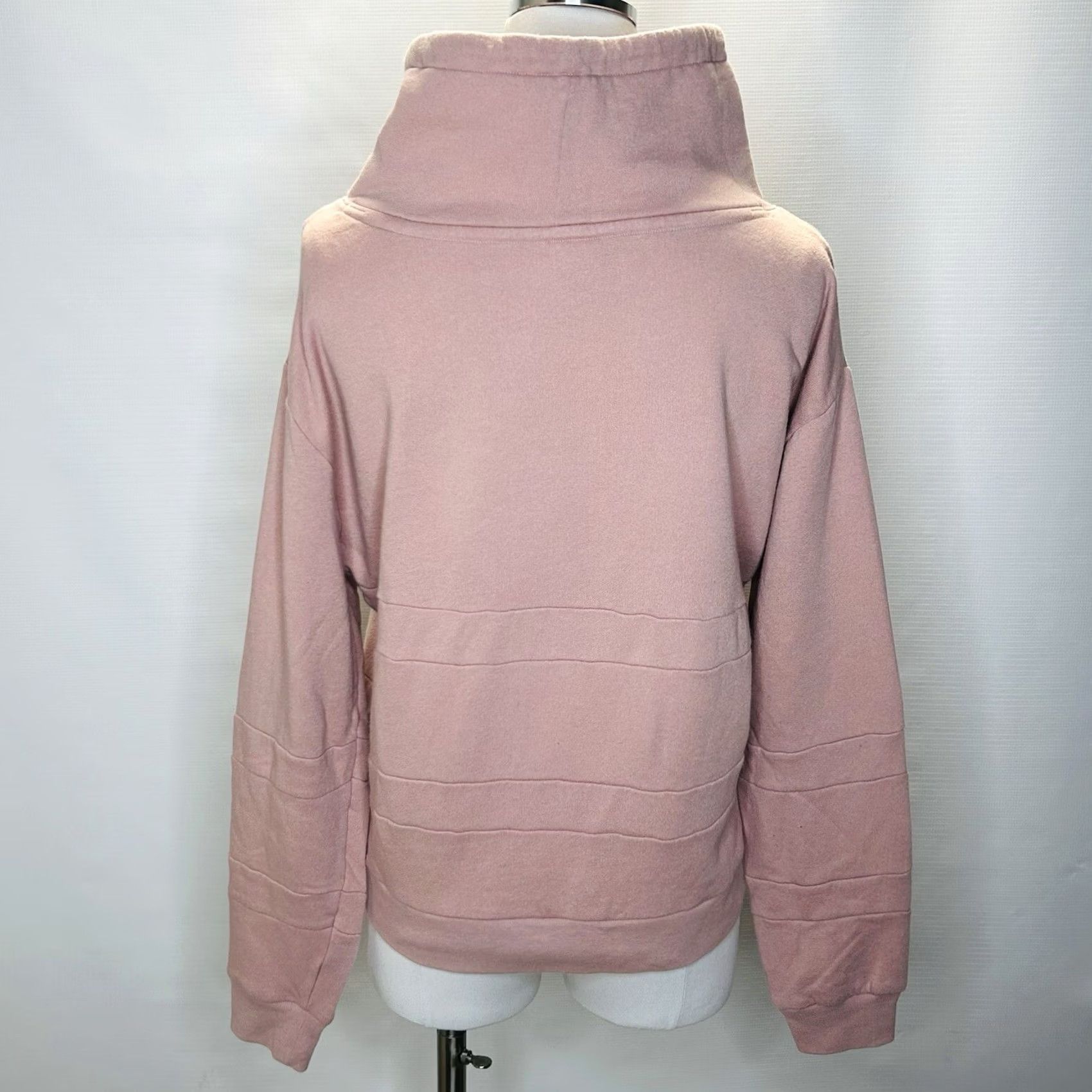 Victoria's Secret VINTAGE Victoria's Secret Pink Sweatshirt Pullover Cowl Neck Womens Size Small Size S / US 4 / IT 40 - 3 Thumbnail