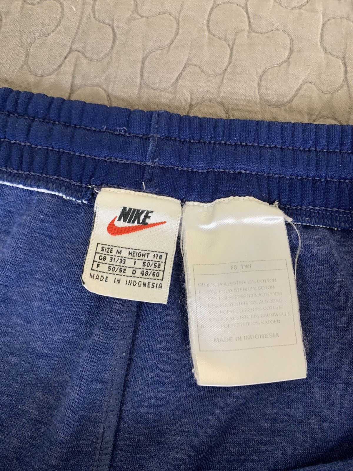 Nike × Vintage Vintage Nike Big Logo Shorts Size US 32 / EU 48 - 4 Thumbnail