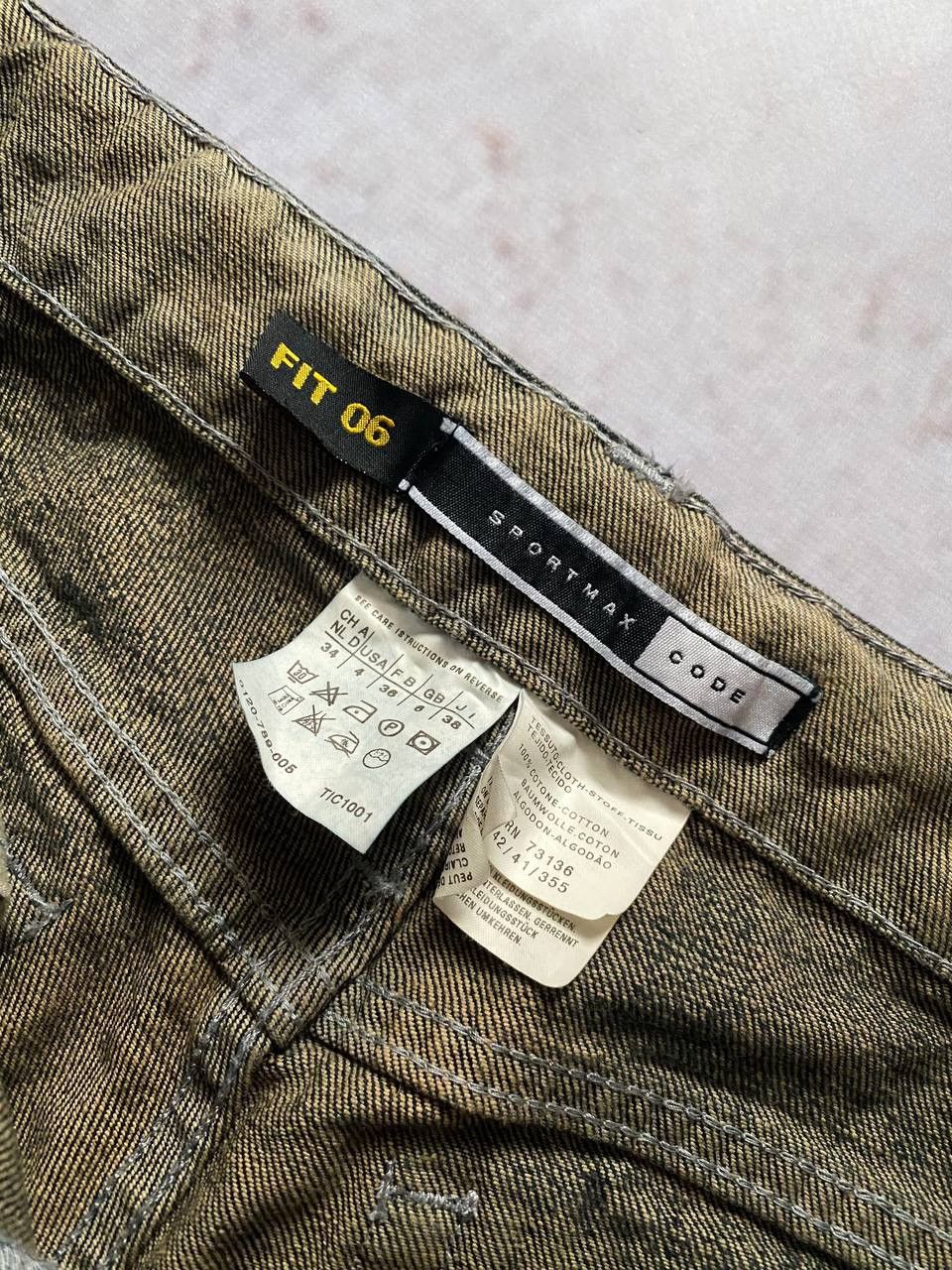 Designer Vintage MaxMara Faded Bootcut Flared Jeans Luxury Y2K Size 26" / US 2 / IT 38 - 9 Thumbnail