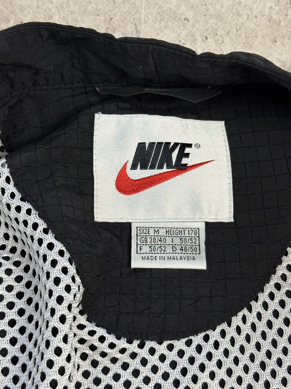 Nike × Vintage Vintage Nike Y2K Nylon Jacket Drill Embroidered Big Logo Size US M / EU 48-50 / 2 - 17 Thumbnail